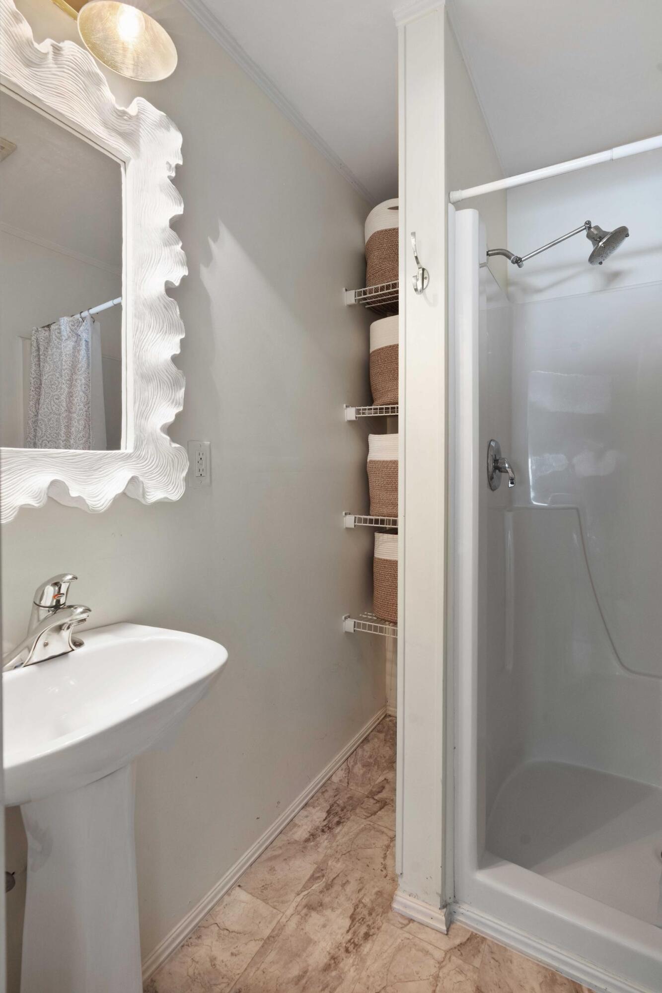 822 Piccadilly Circle