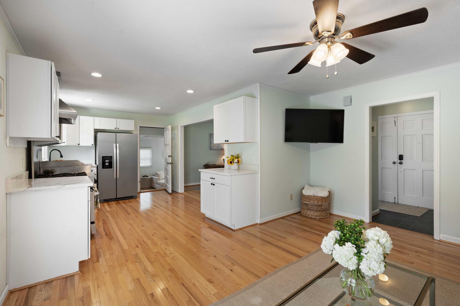 822 Piccadilly Circle