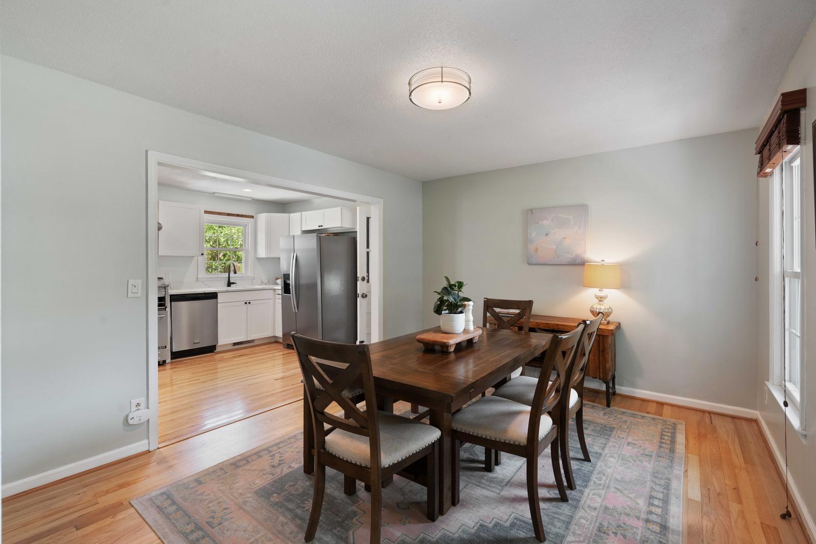 822 Piccadilly Circle