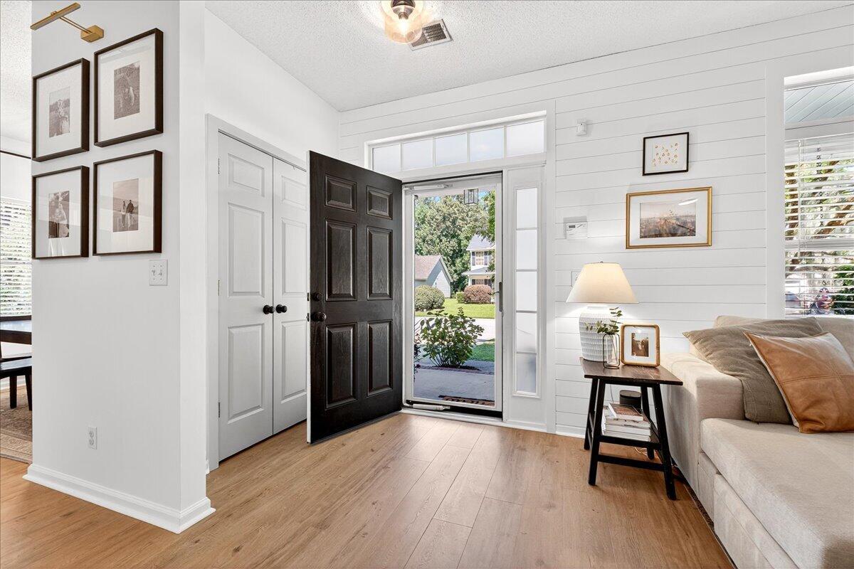 475 Hainsworth Drive, Charleston