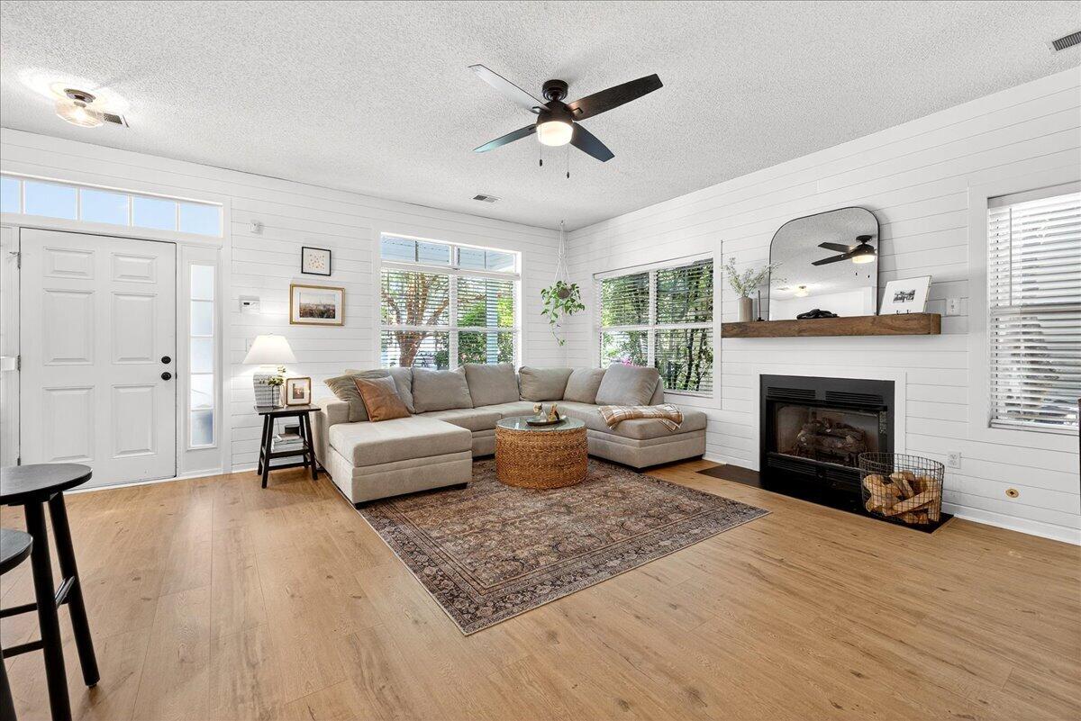 475 Hainsworth Drive, Charleston