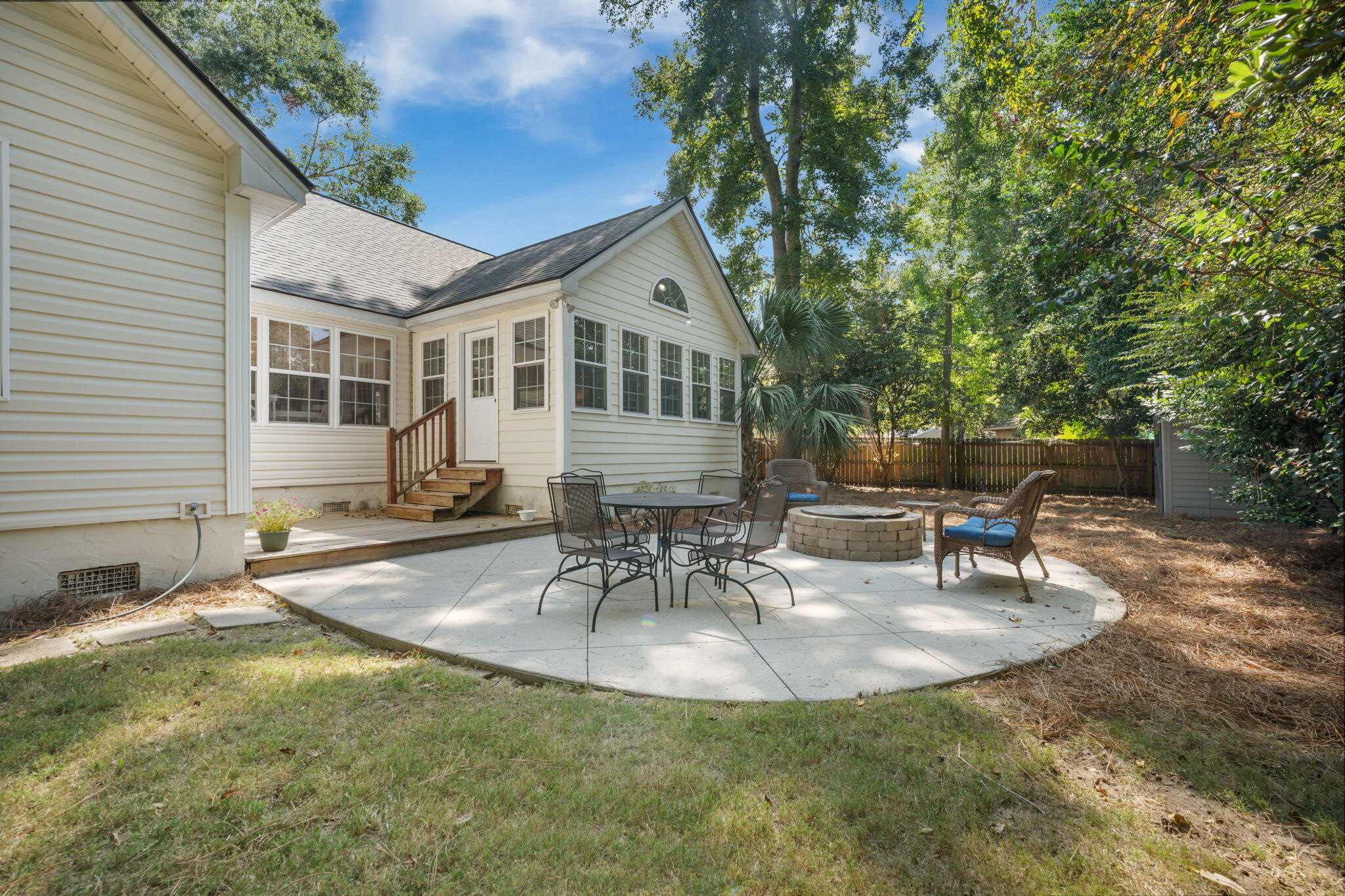 1011 Five Oaks Drive