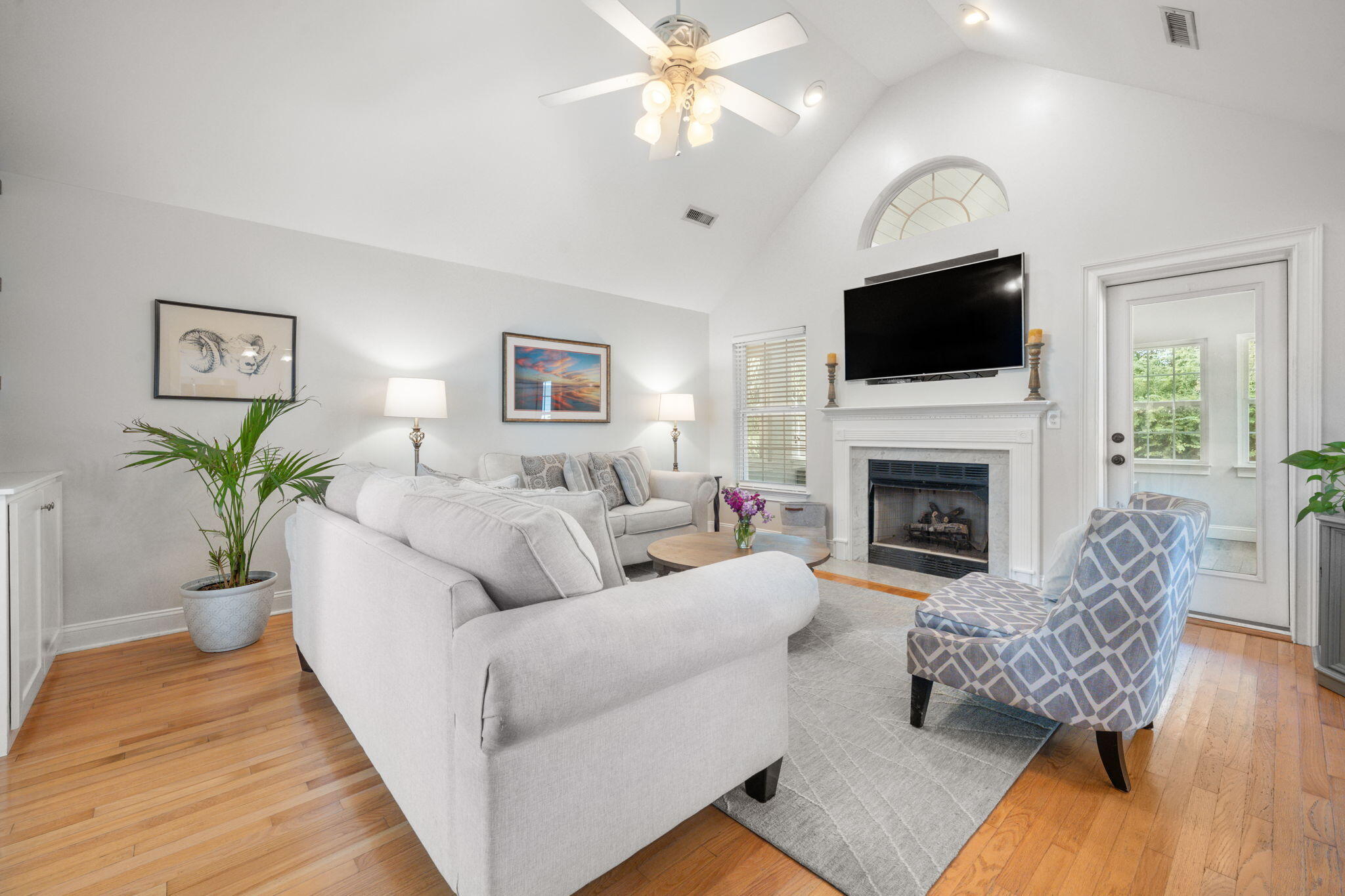 1011 Five Oaks Drive