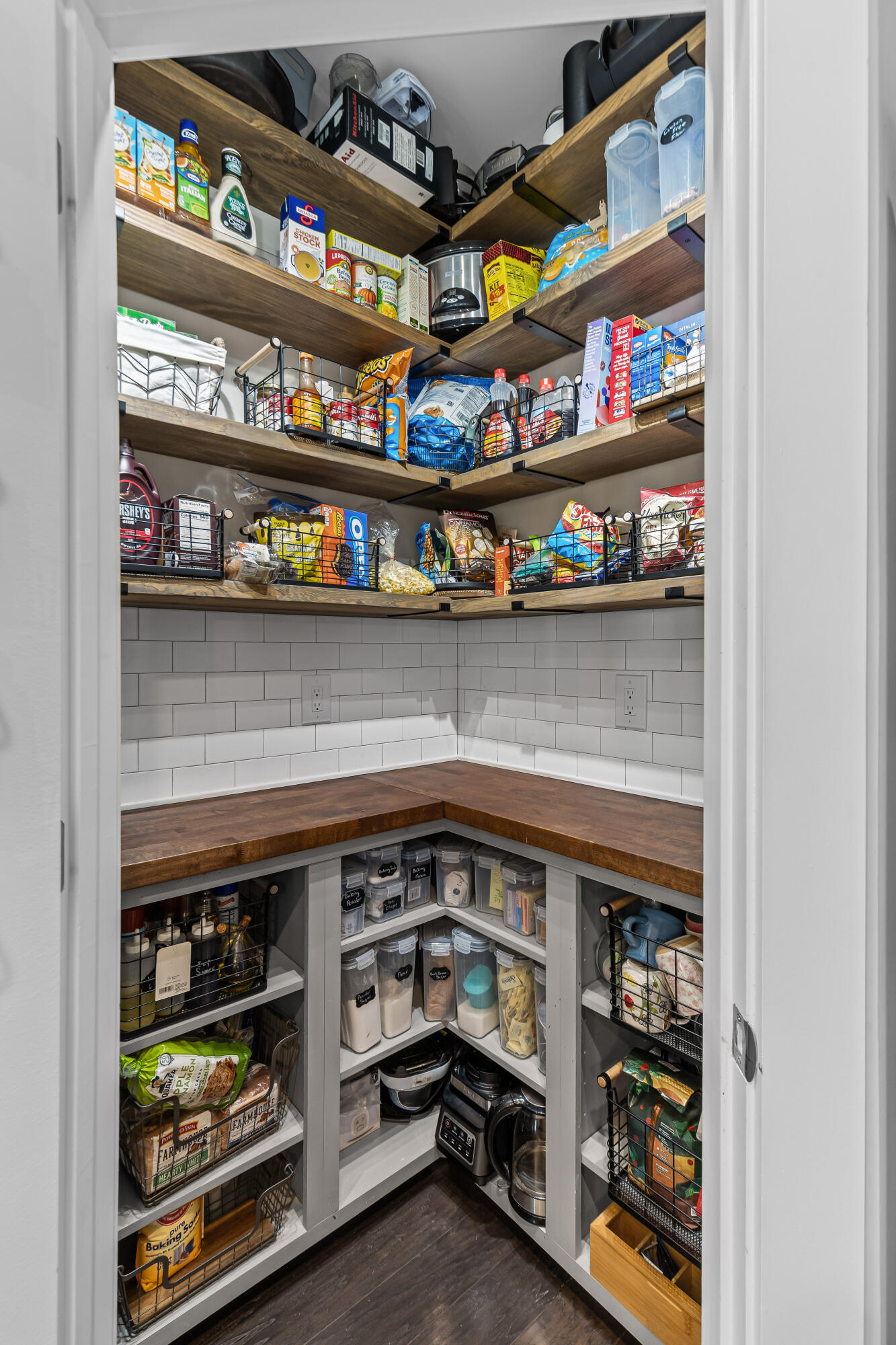 1826 Whisperwood Road