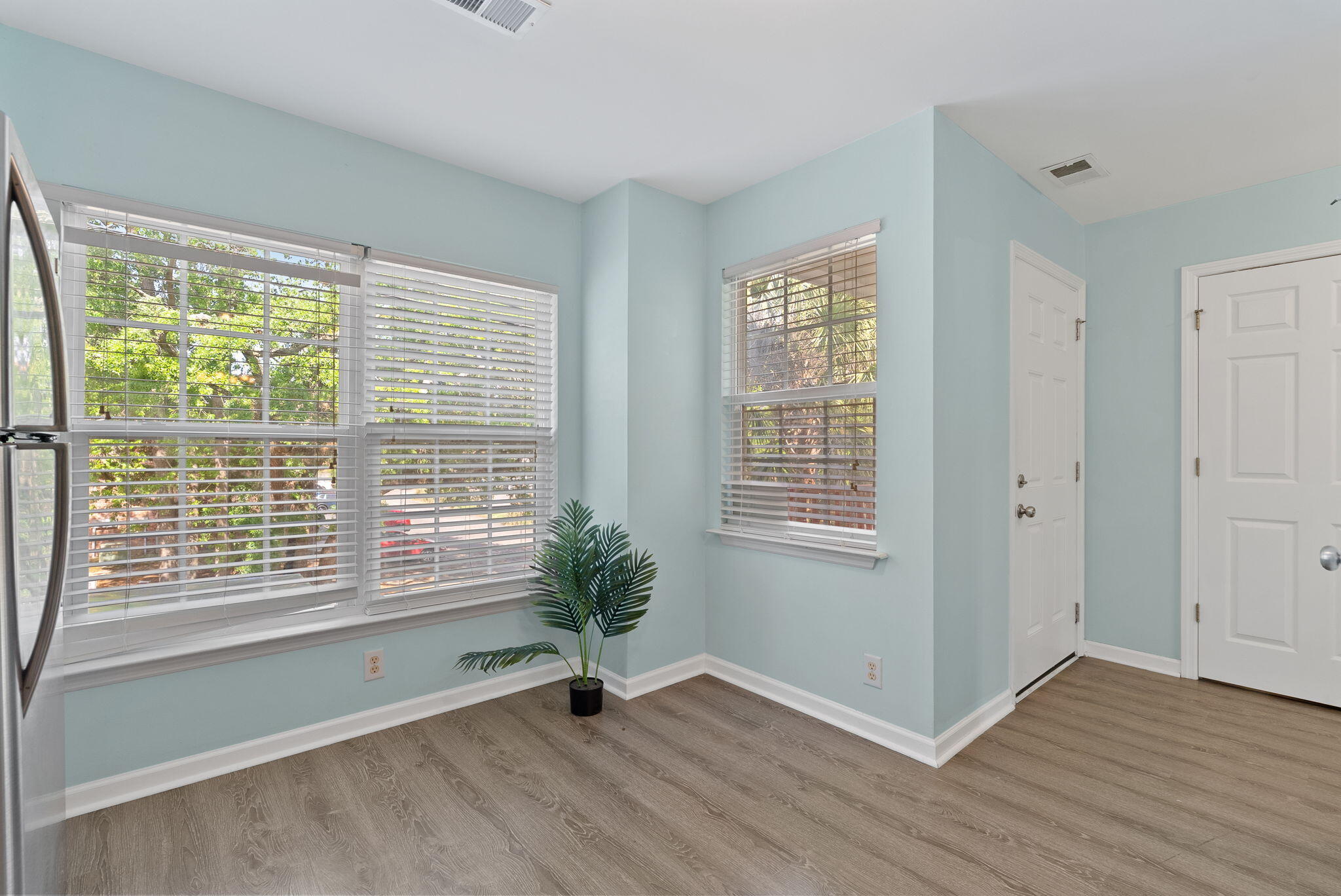 504 Parkdale Drive