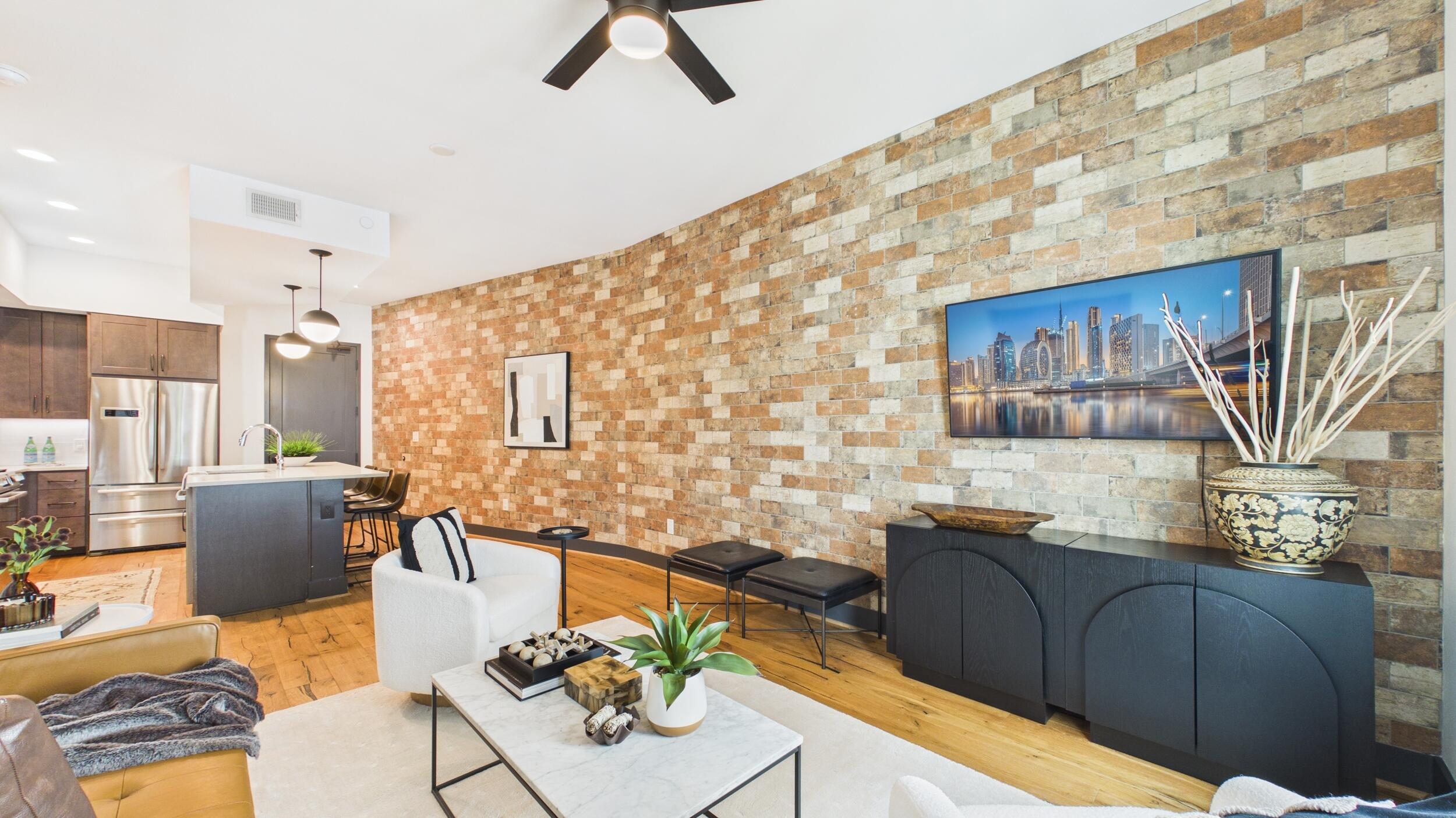 5 Gadsdenboro Street Apt 212