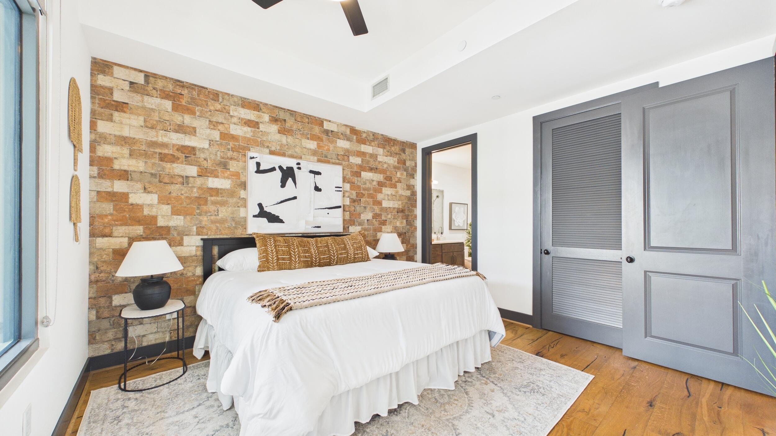 5 Gadsdenboro Street Apt 212