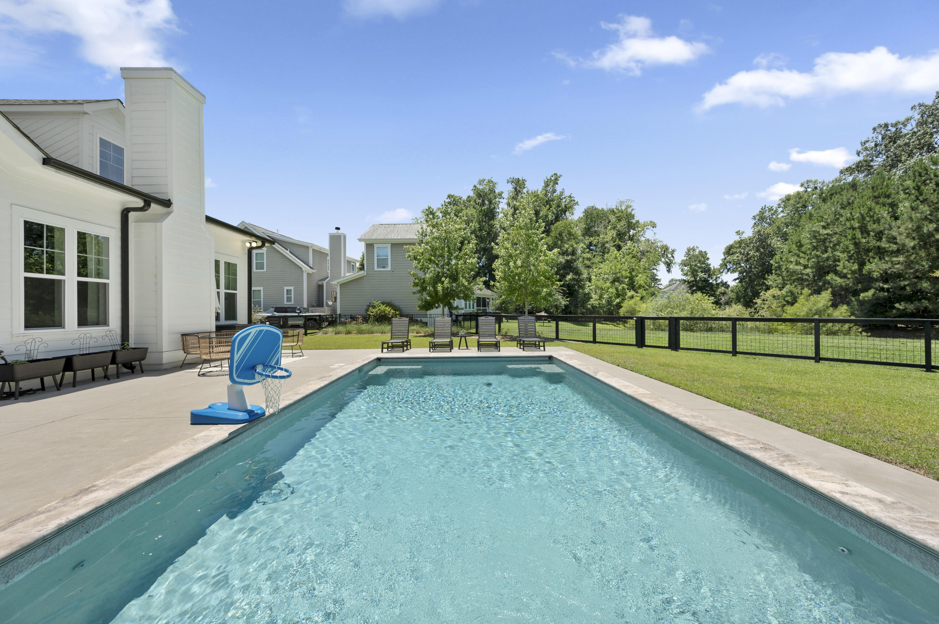 2704 Battle Trail Drive
