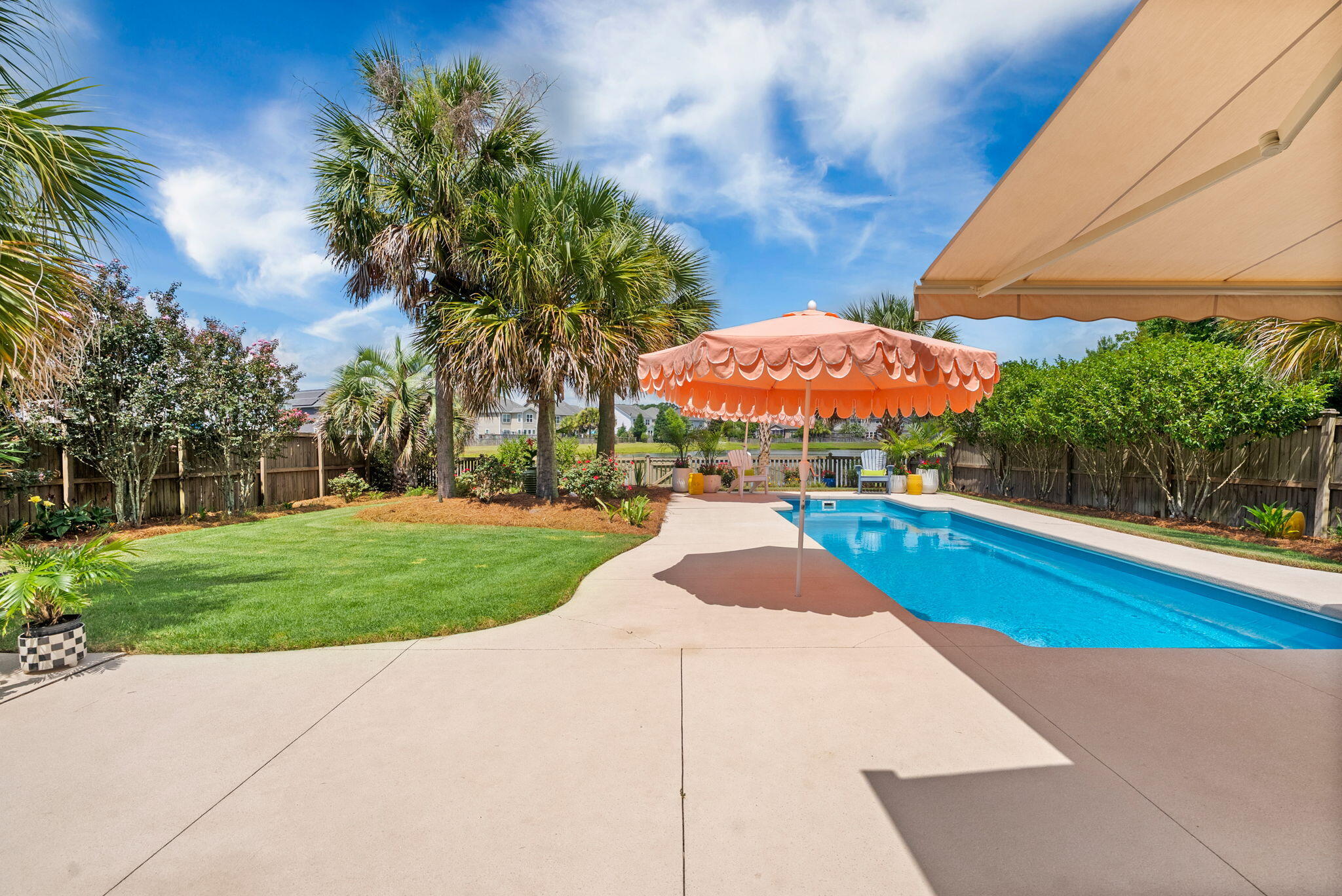 1551 Chastain Road