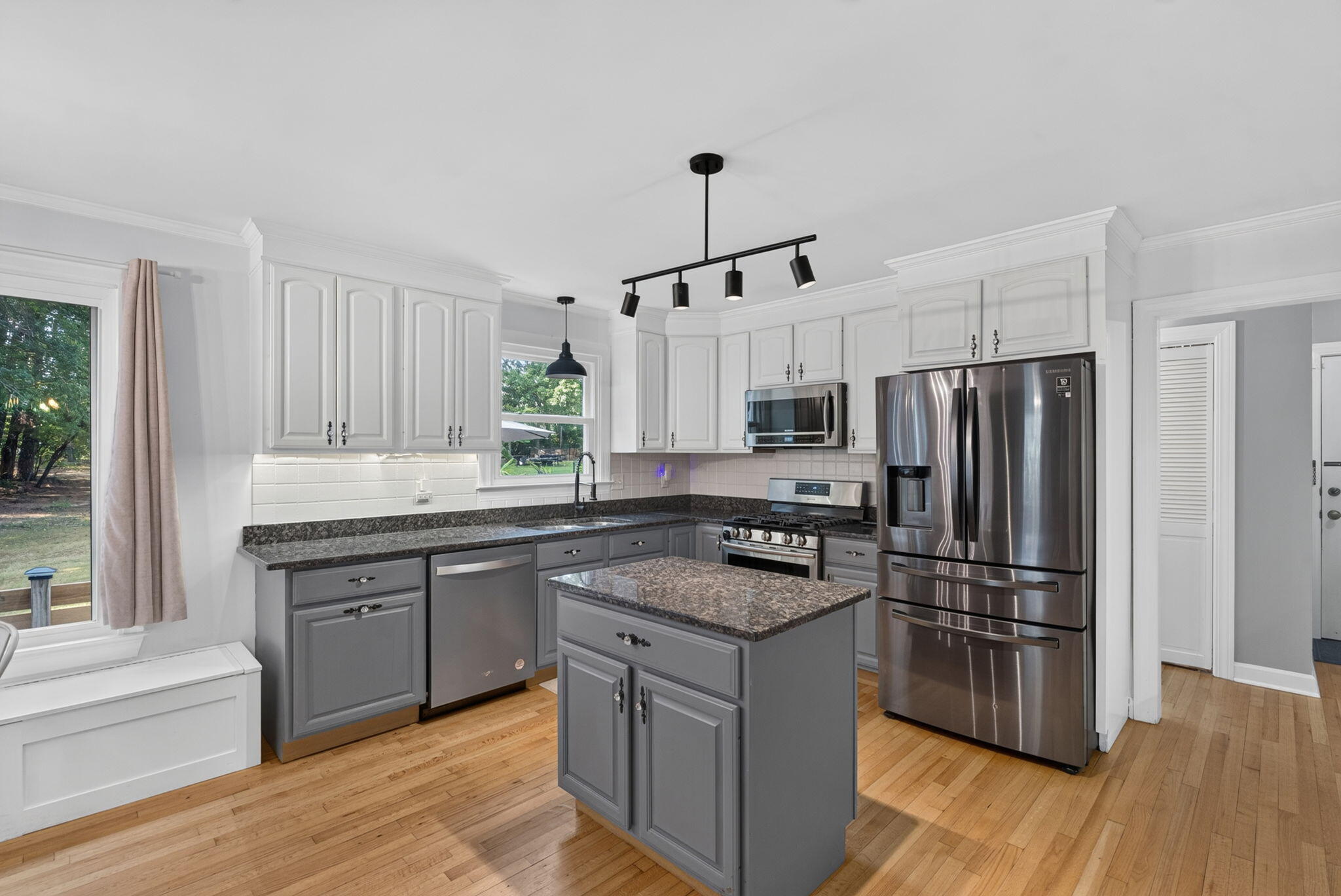407 Huntington Road
