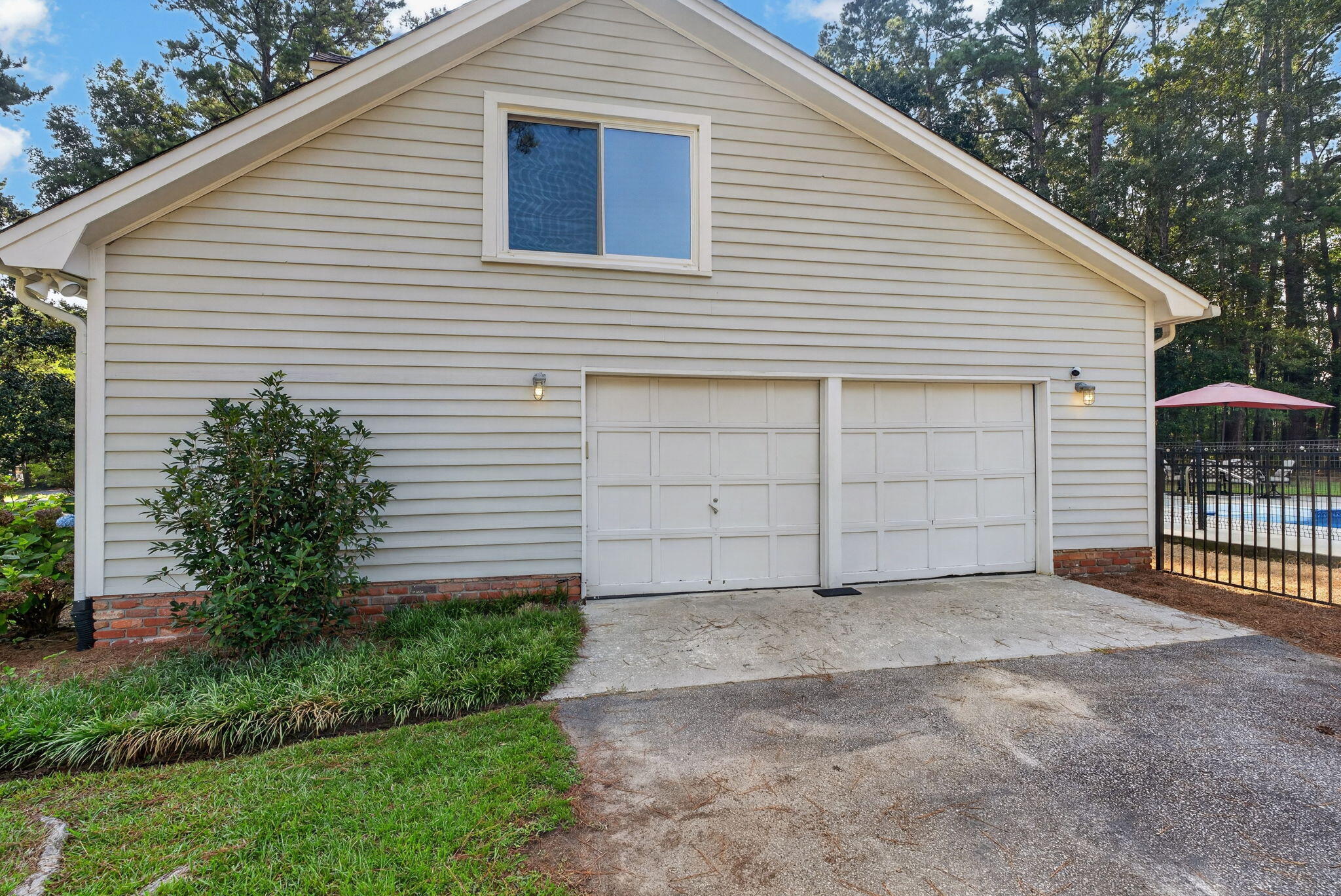 407 Huntington Road