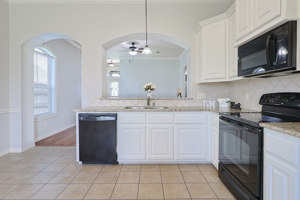 2915 Horseback Court