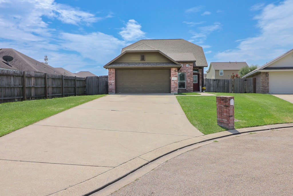 2915 Horseback Court