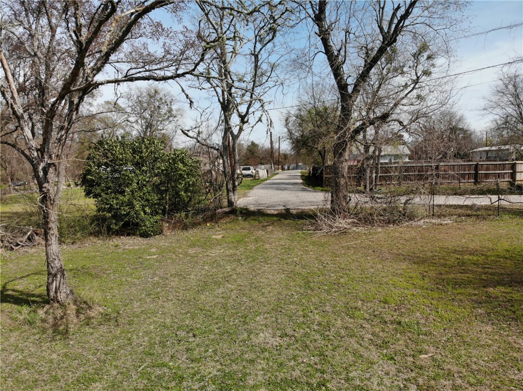 1001 Hunters Lane