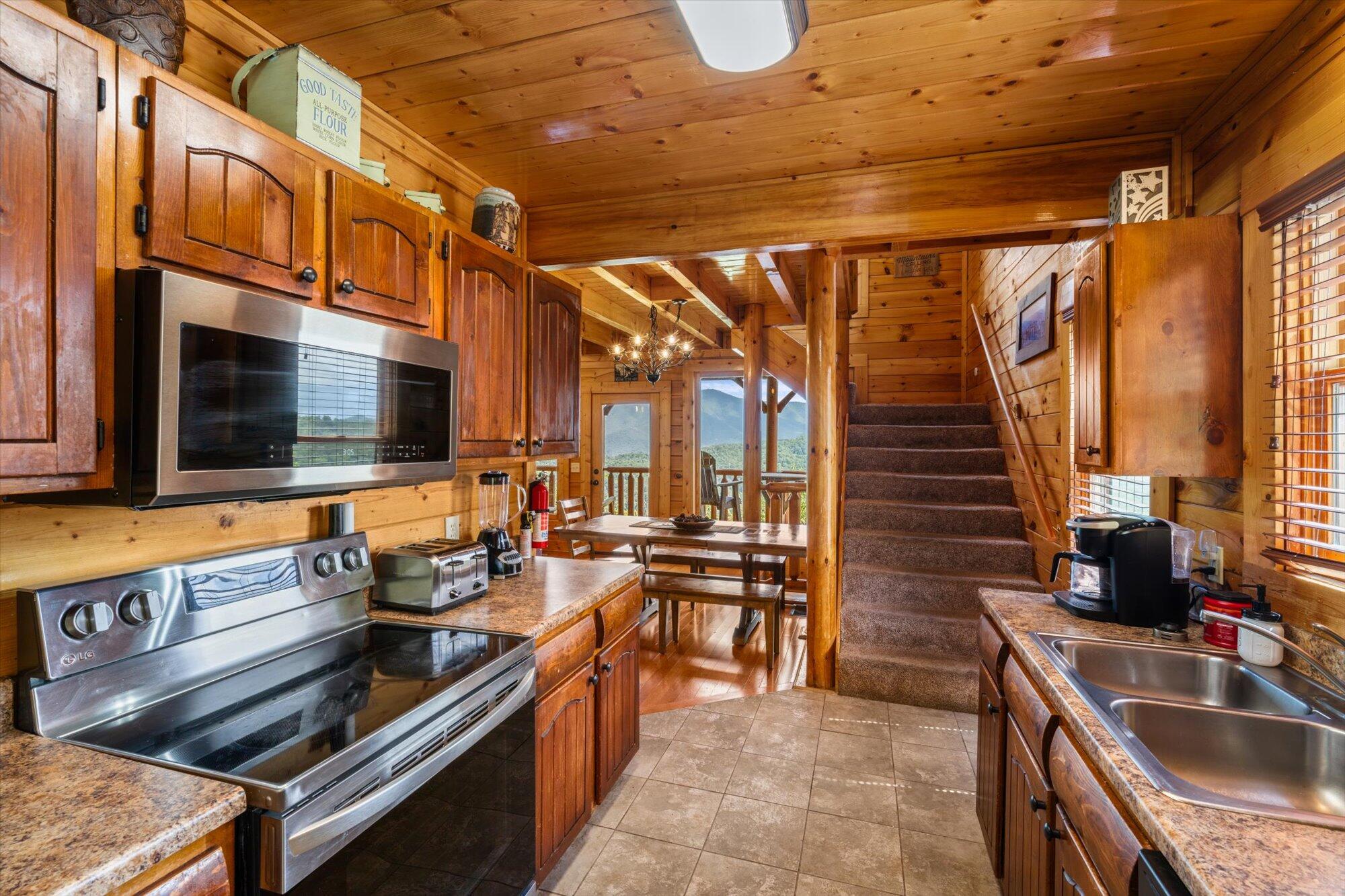 3016 Hickory Lodge Drive