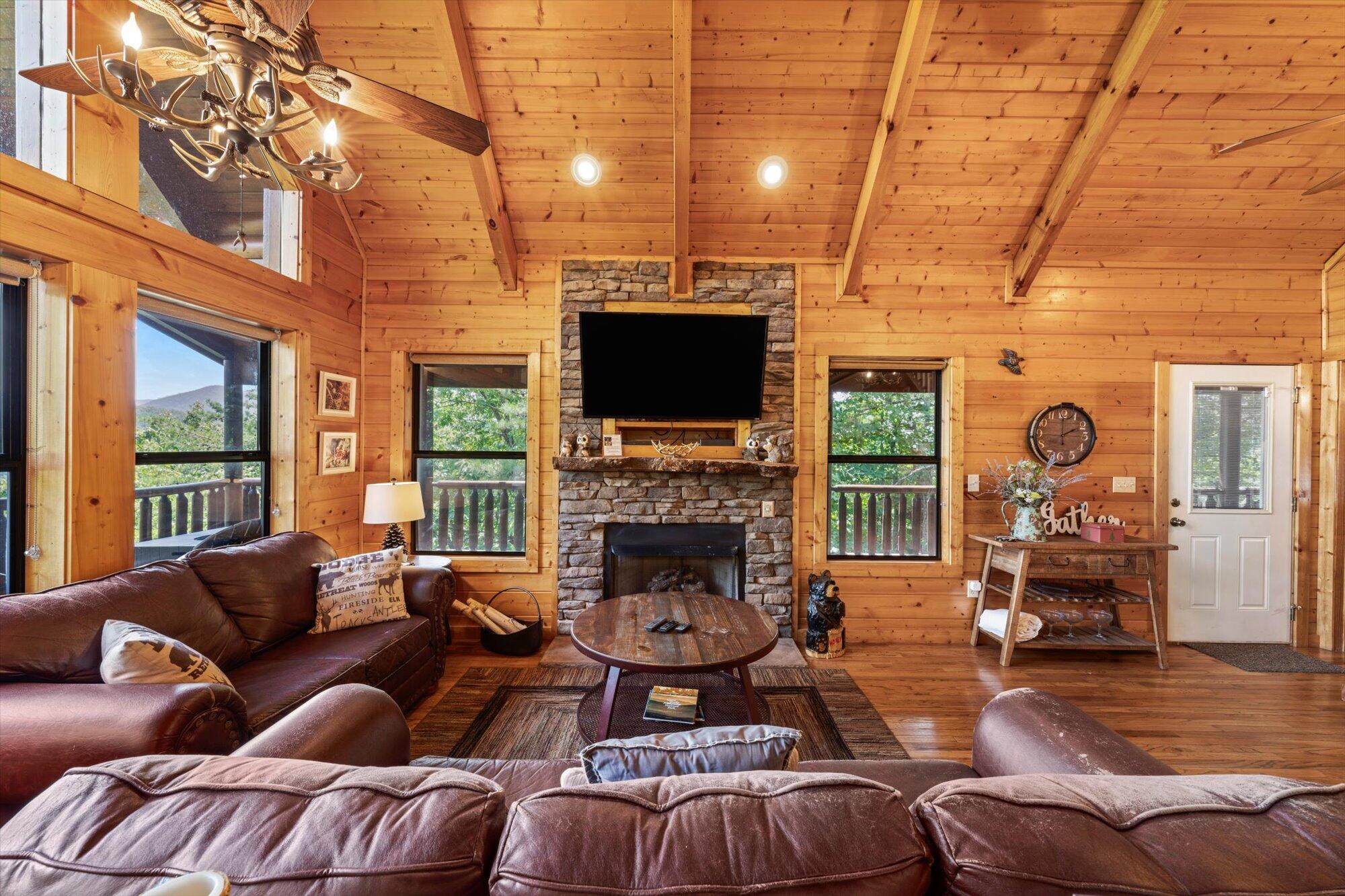 2540 Raccoon Hollow Way