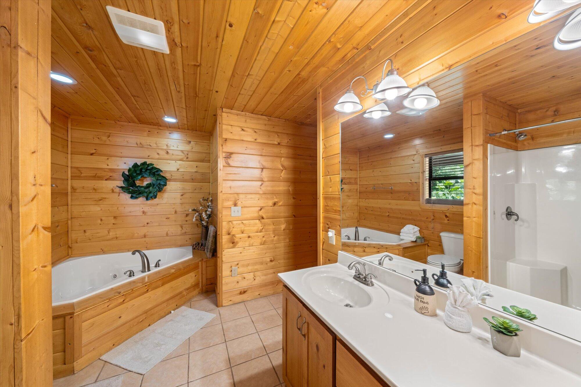 2540 Raccoon Hollow Way