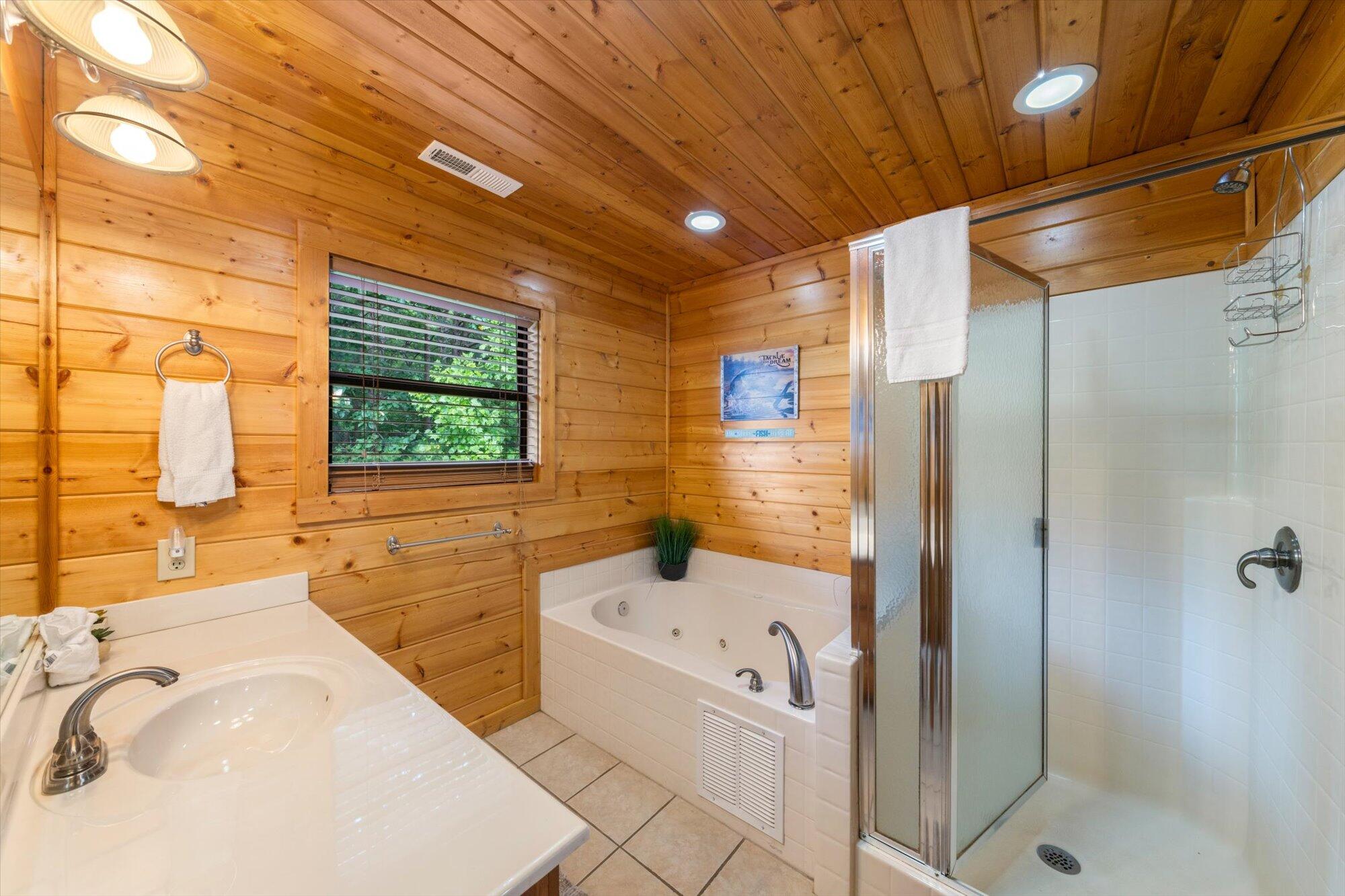 2540 Raccoon Hollow Way