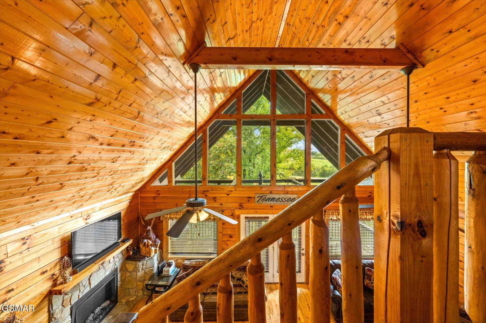 1544 Rainbow Ridge Way