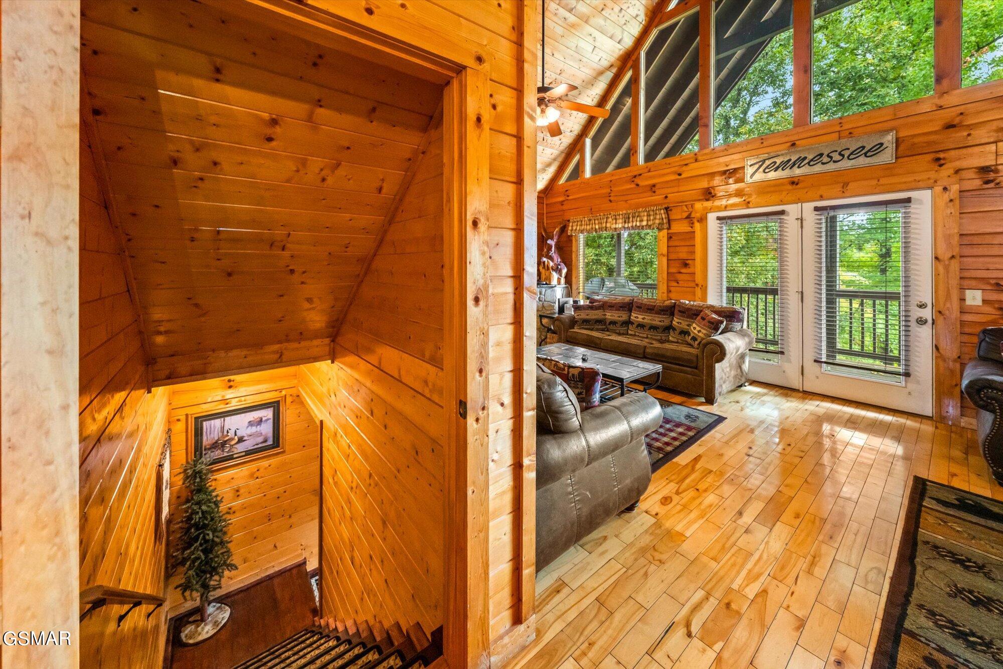 1544 Rainbow Ridge Way