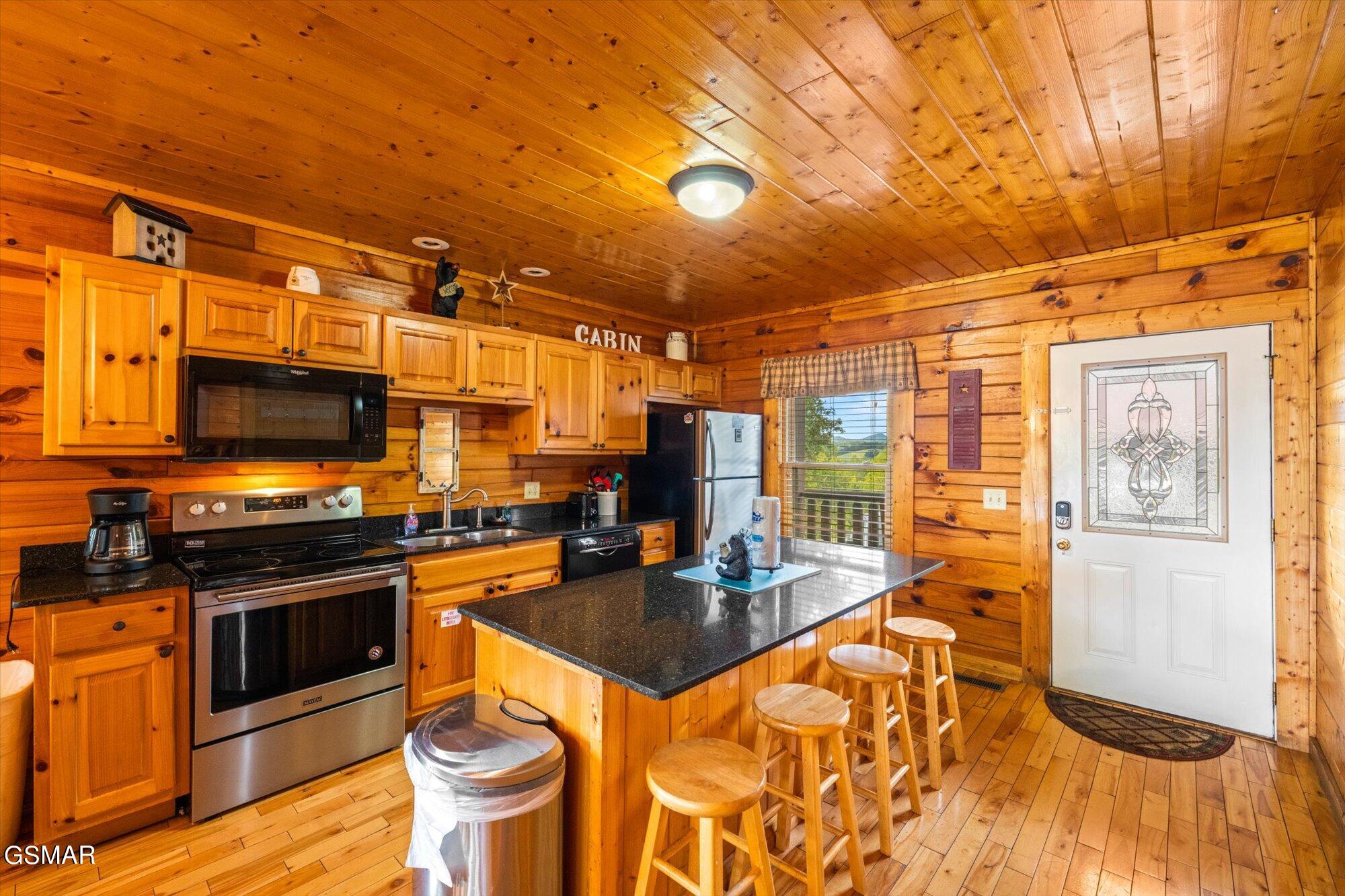 1544 Rainbow Ridge Way