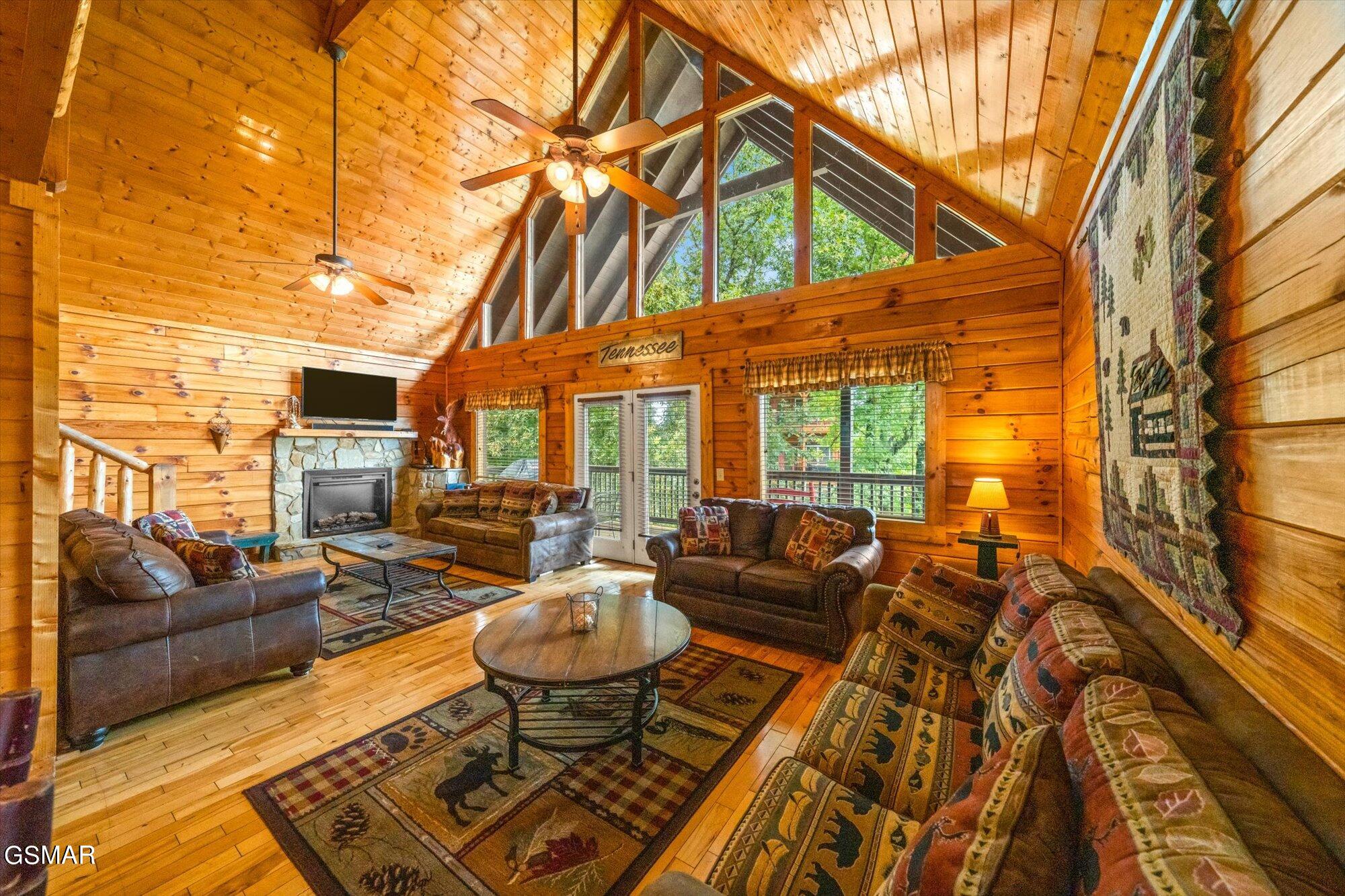 1544 Rainbow Ridge Way