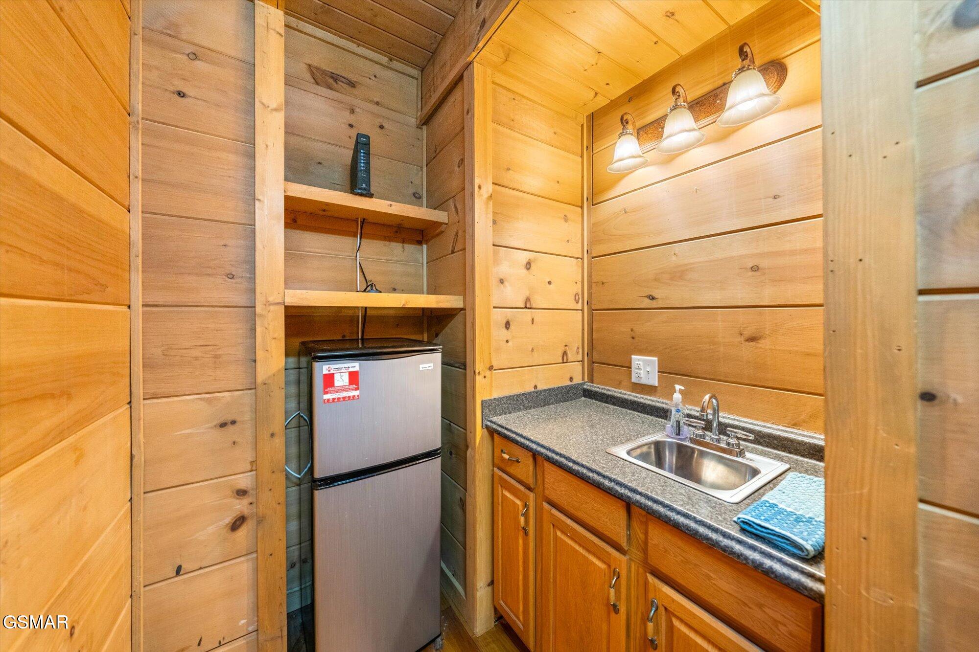 2801 Ridge Creek Cir