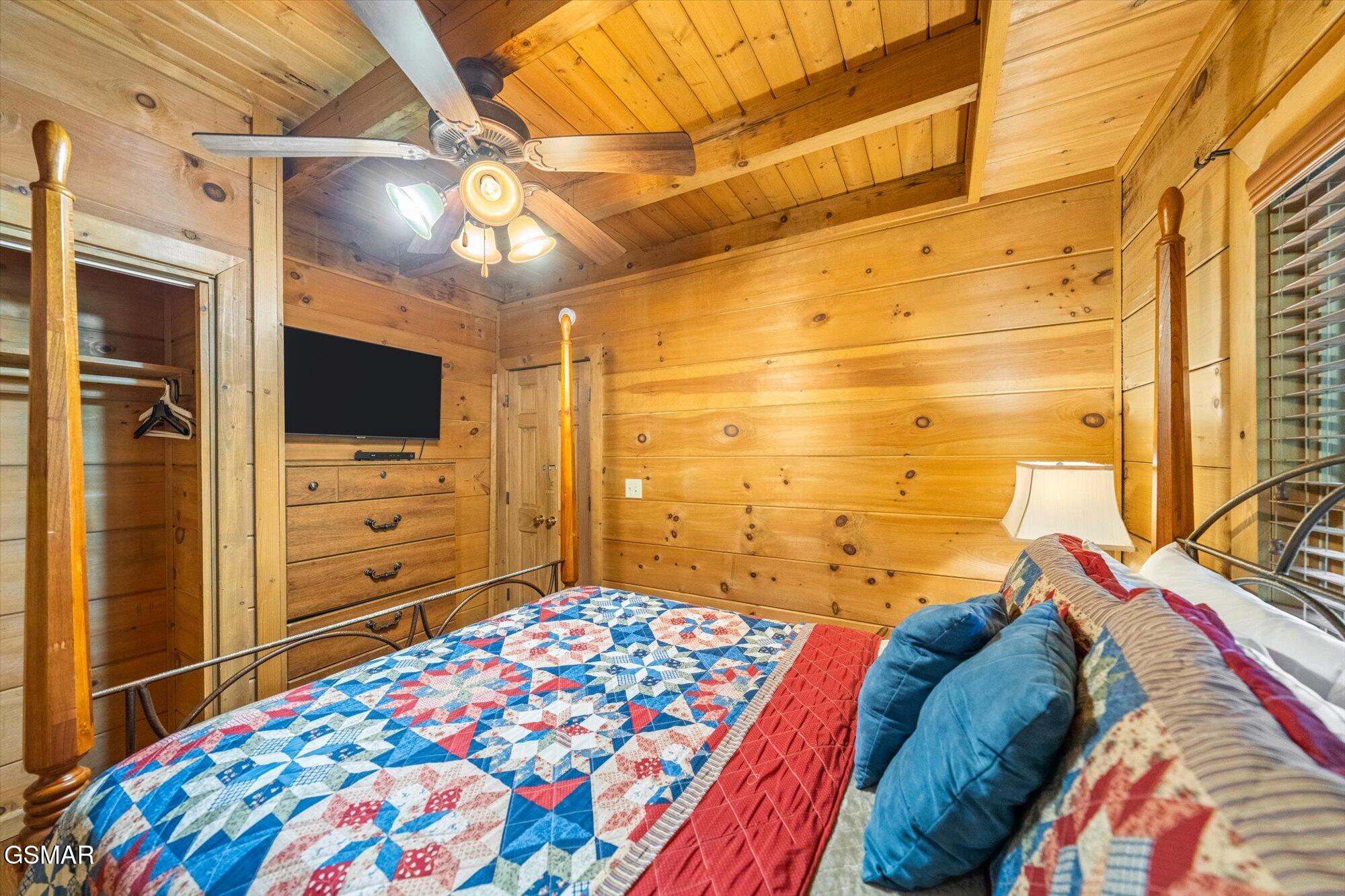 2801 Ridge Creek Cir