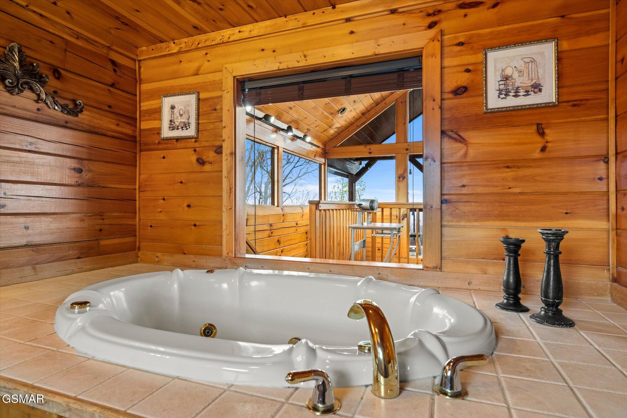 2212 Lone Eagle Drive