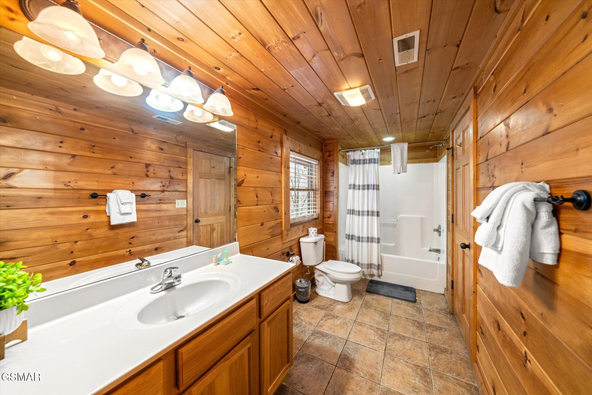 1250 Secona Way TN Way