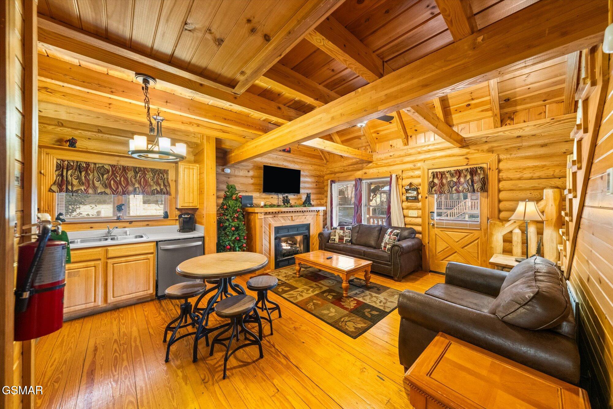 3143 Smoky Ridge Way