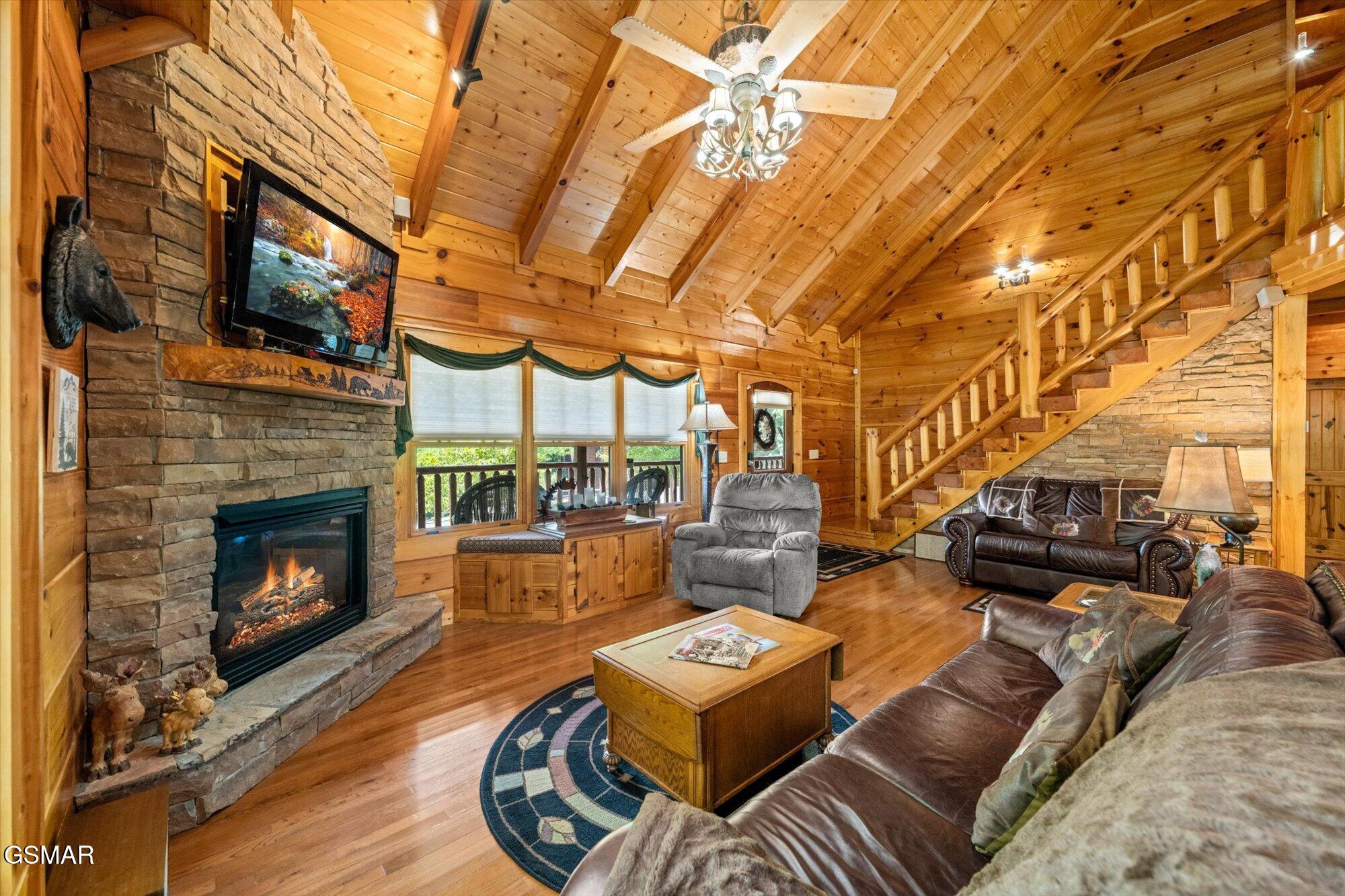 2746 Cedar Falls Way