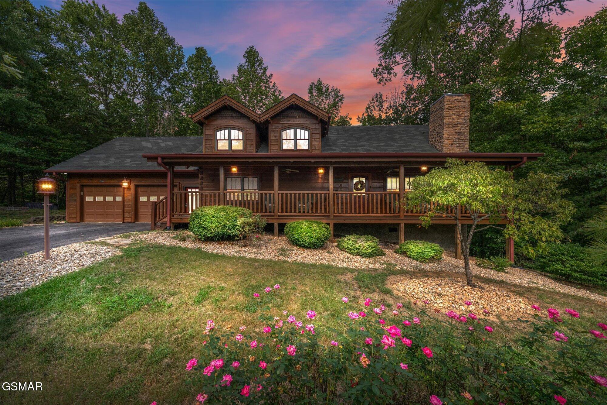 2746 Cedar Falls Way