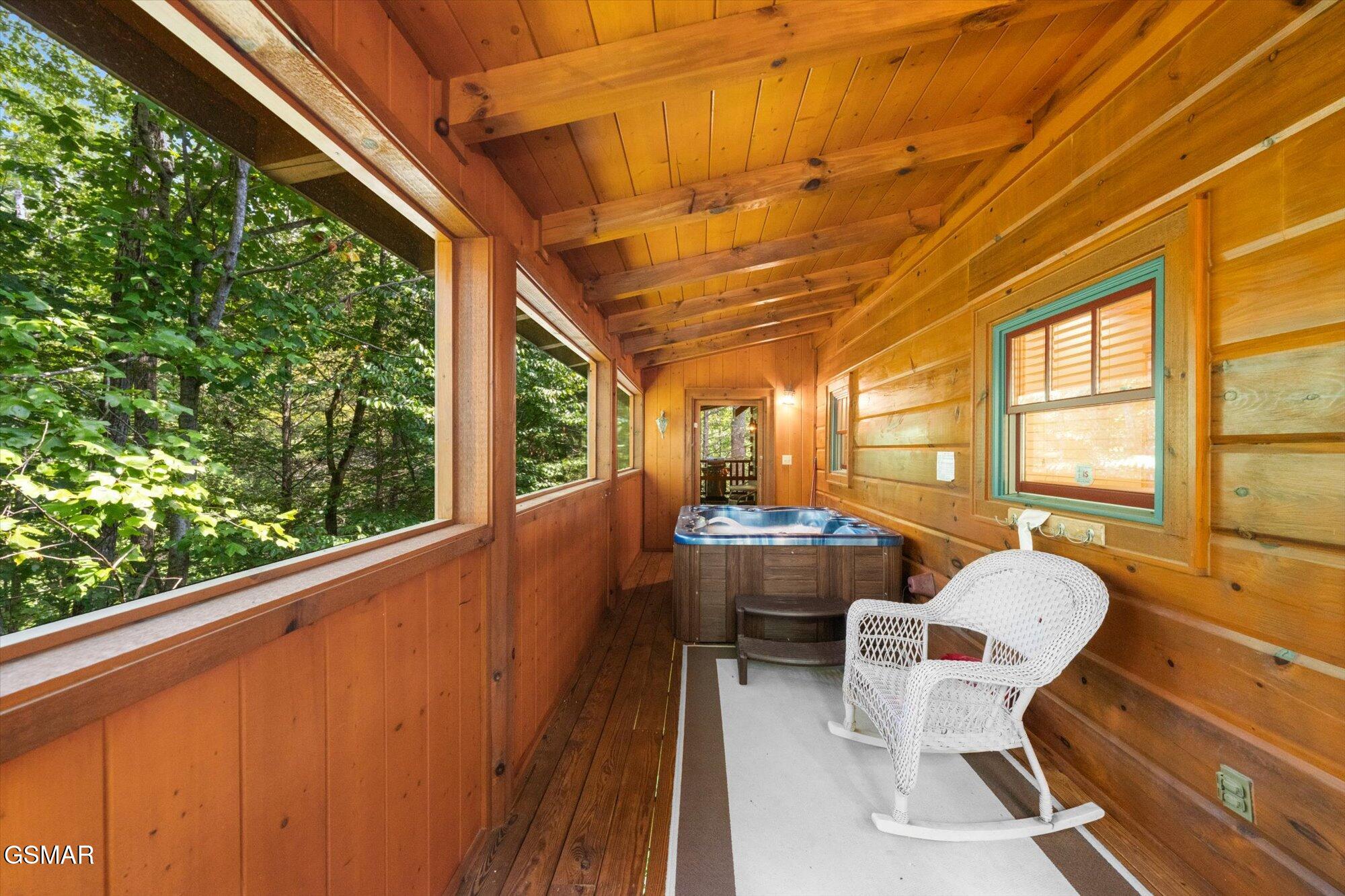 2746 Cedar Falls Way