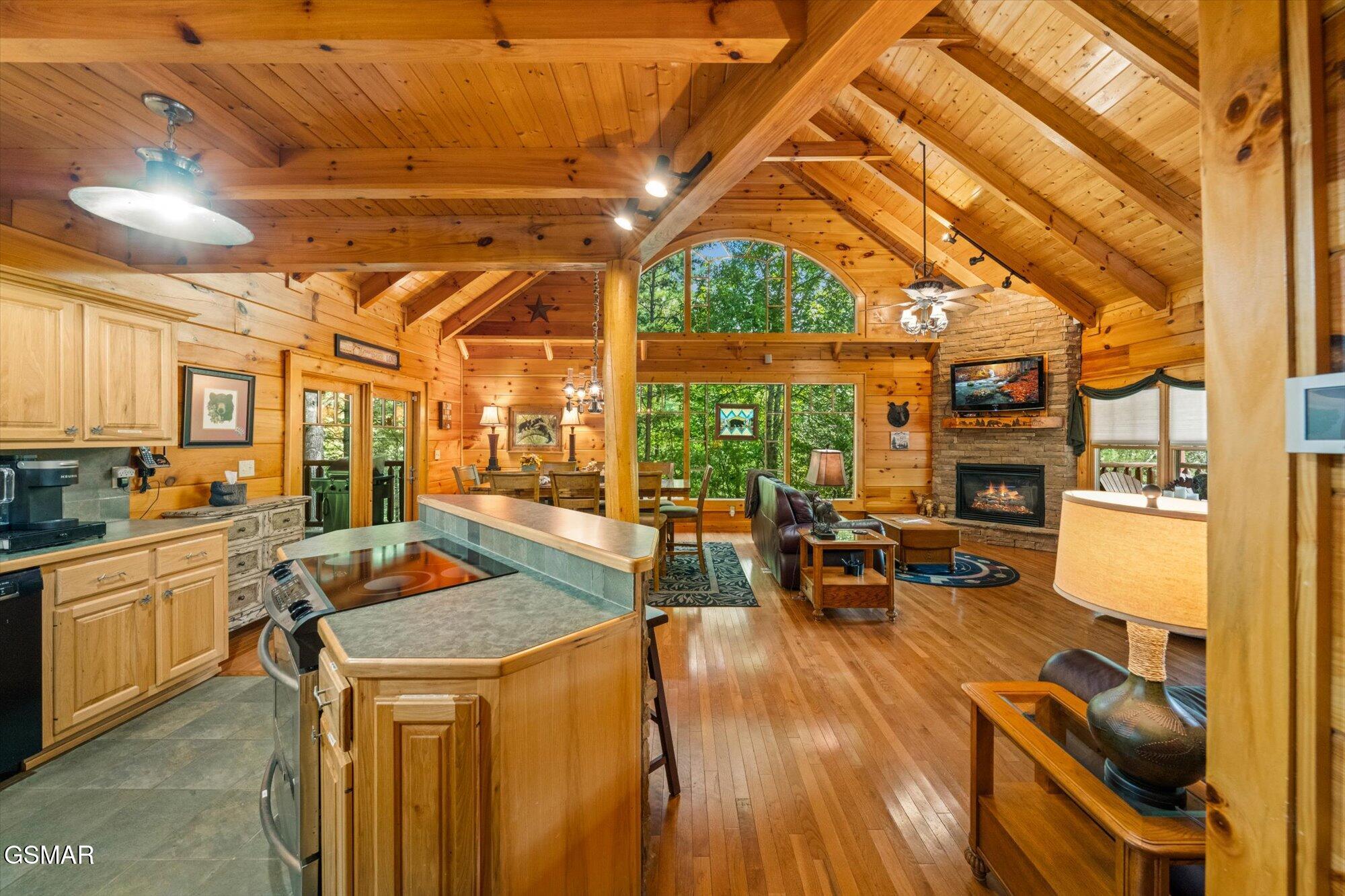 2746 Cedar Falls Way