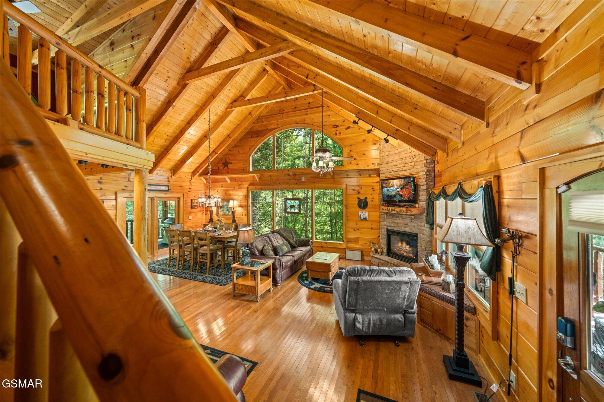 2746 Cedar Falls Way