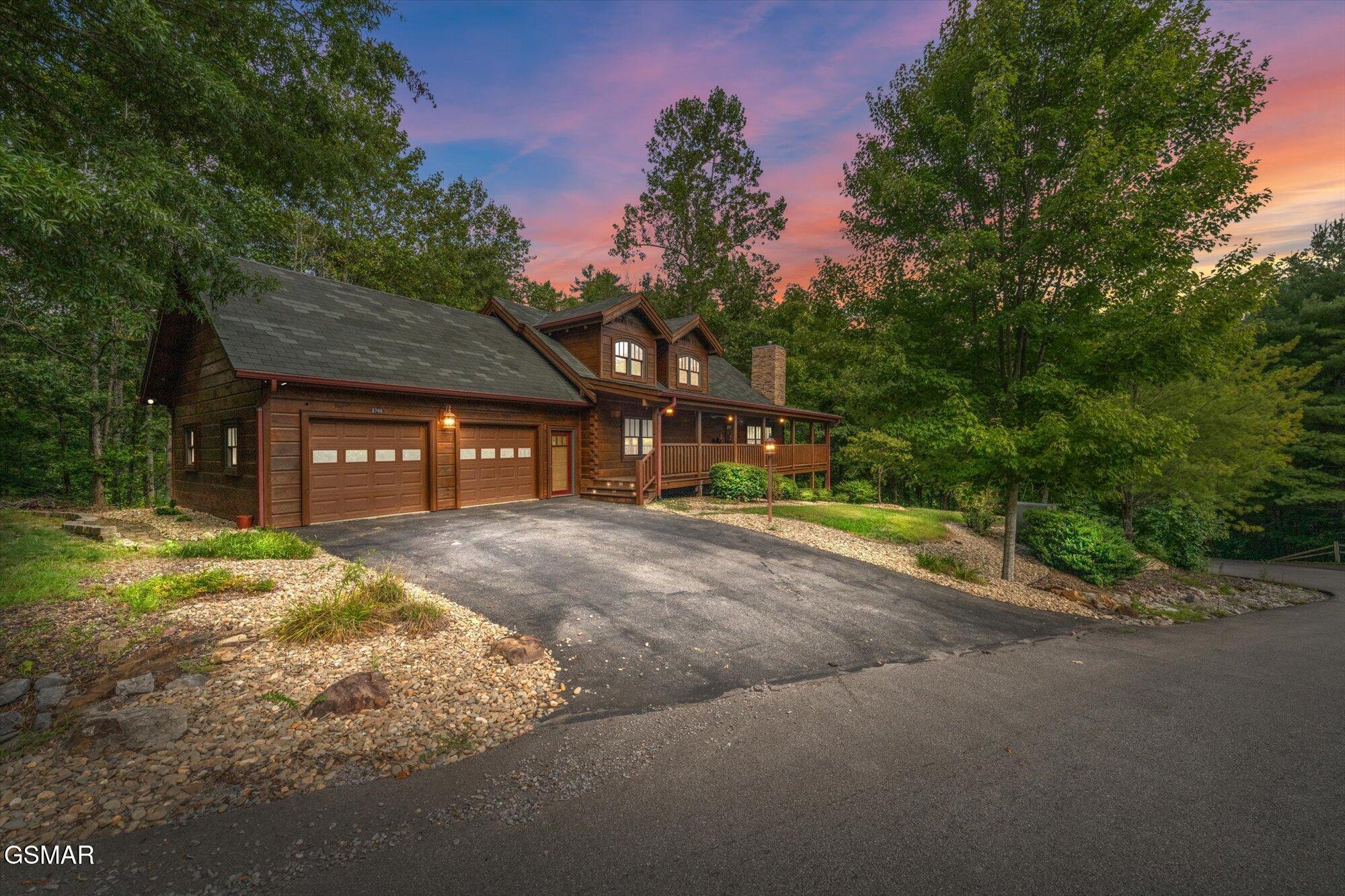 2746 Cedar Falls Way