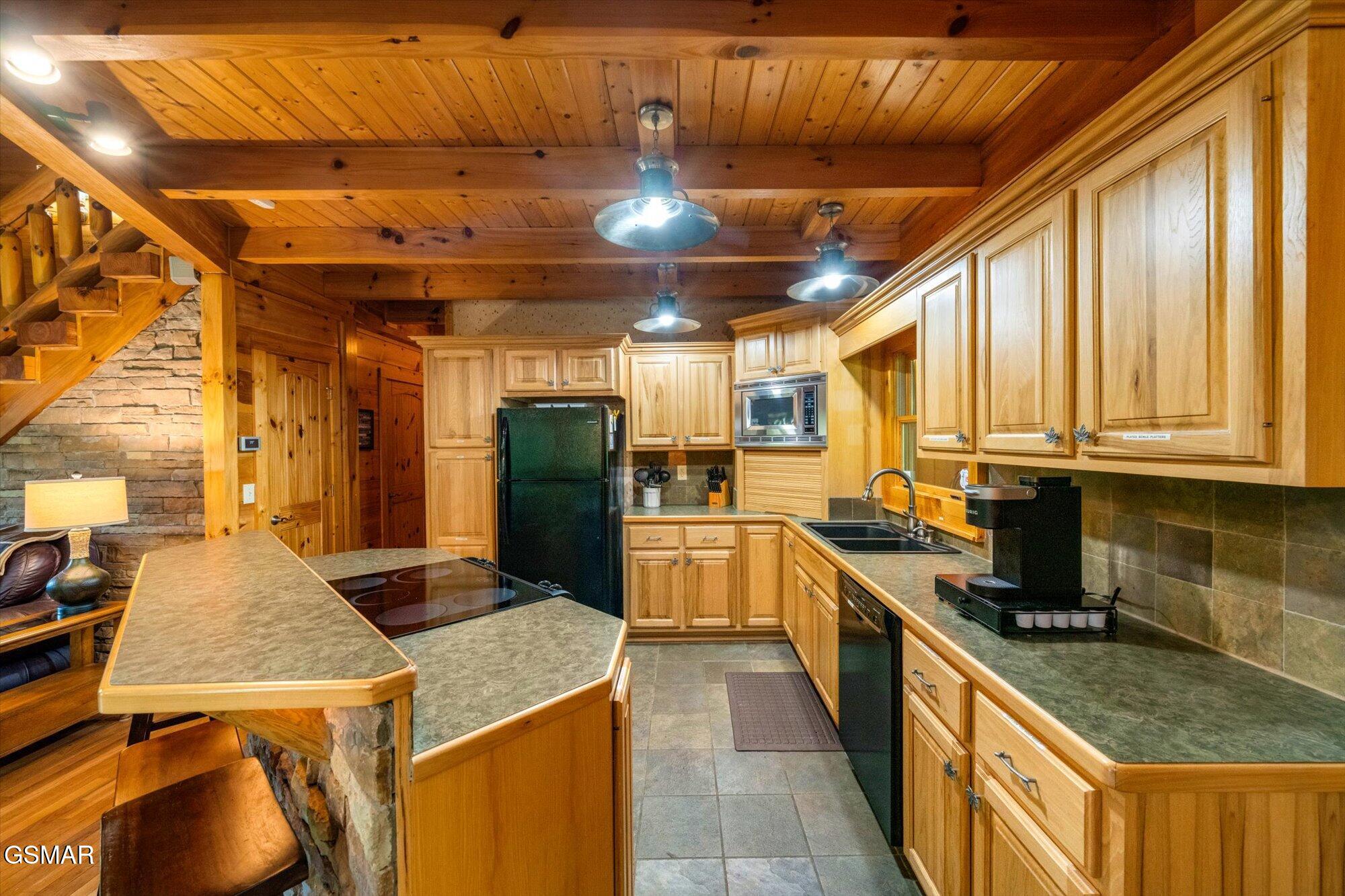 2746 Cedar Falls Way