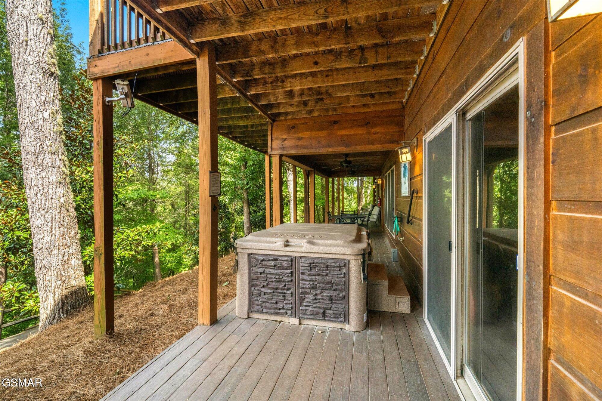 2992 Mountain Memories Way