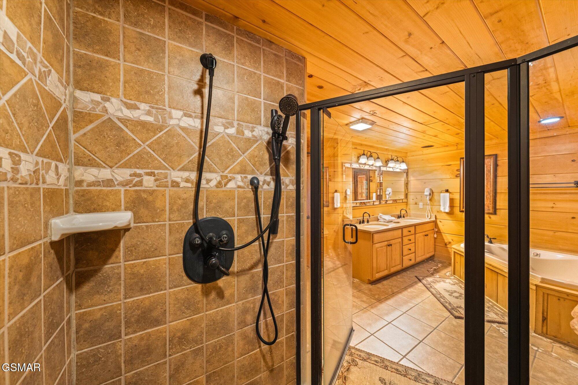 2992 Mountain Memories Way