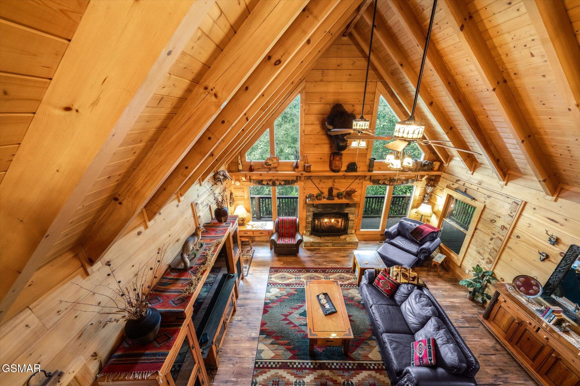 2992 Mountain Memories Way