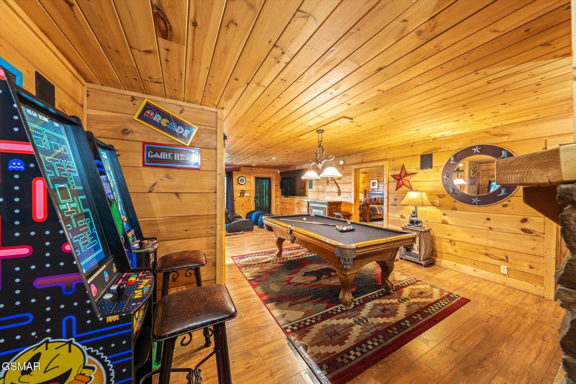 2992 Mountain Memories Way