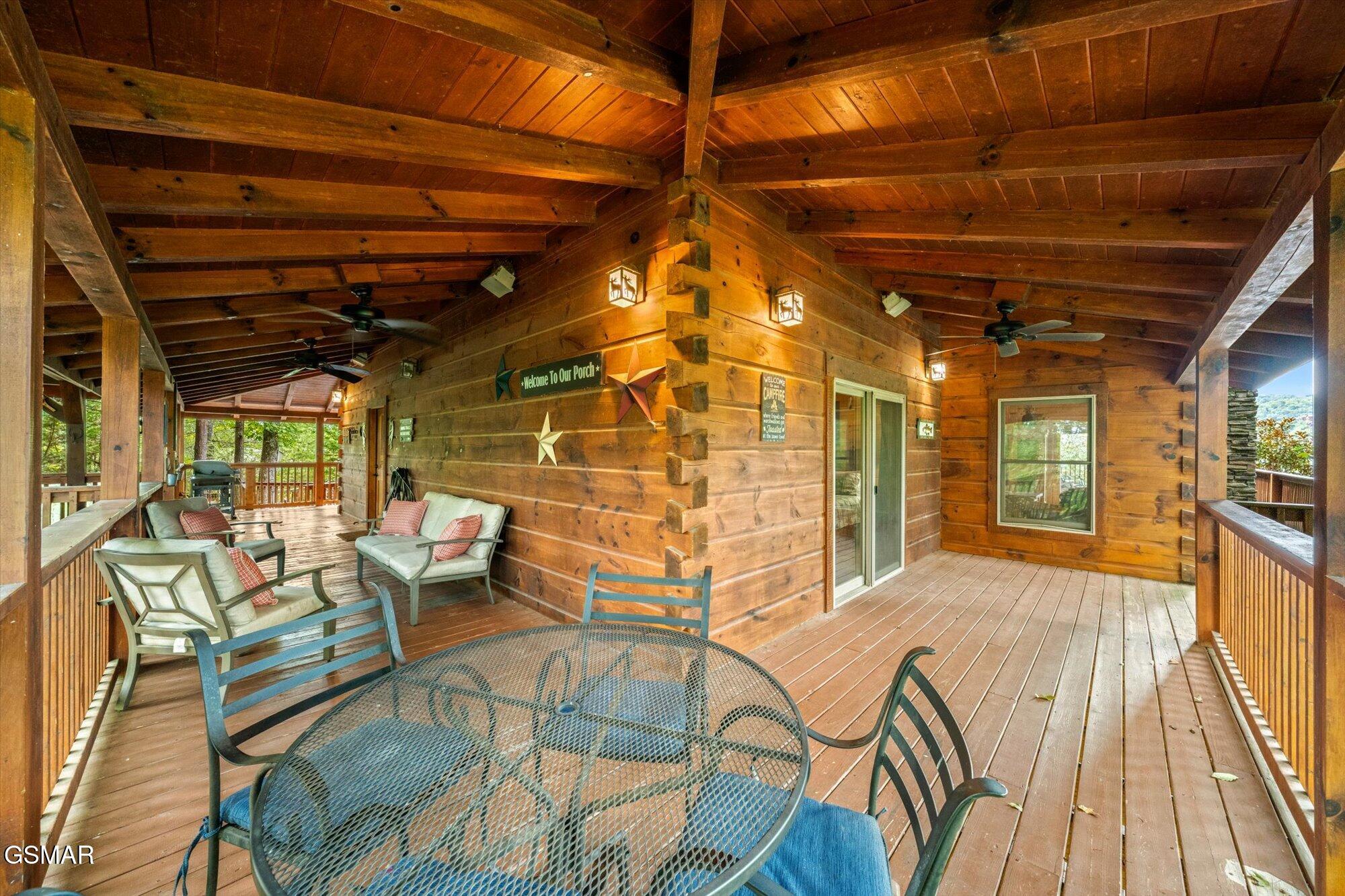 2992 Mountain Memories Way