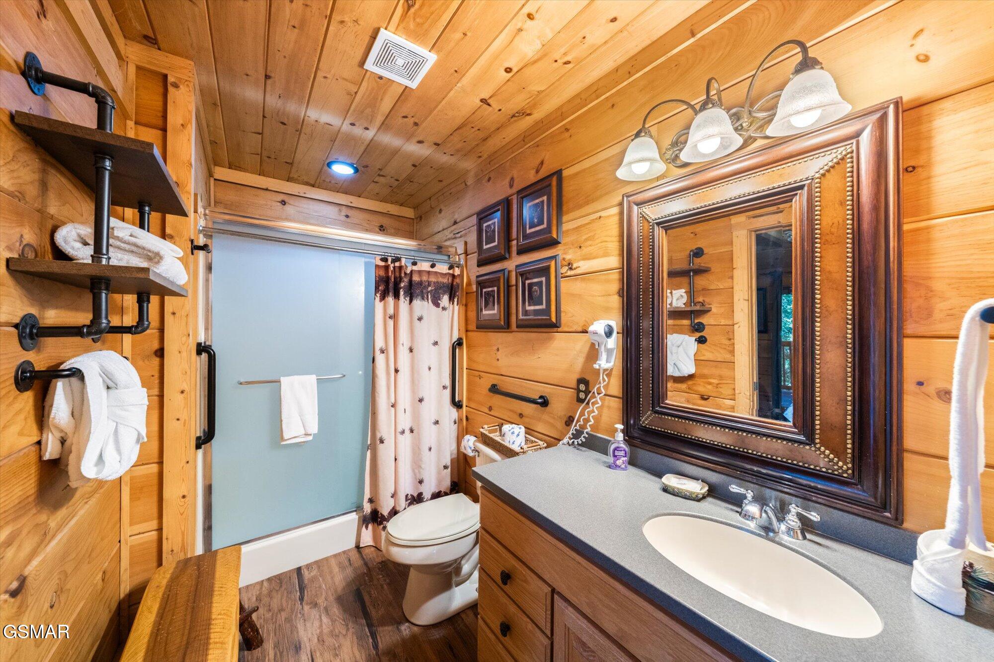 2992 Mountain Memories Way