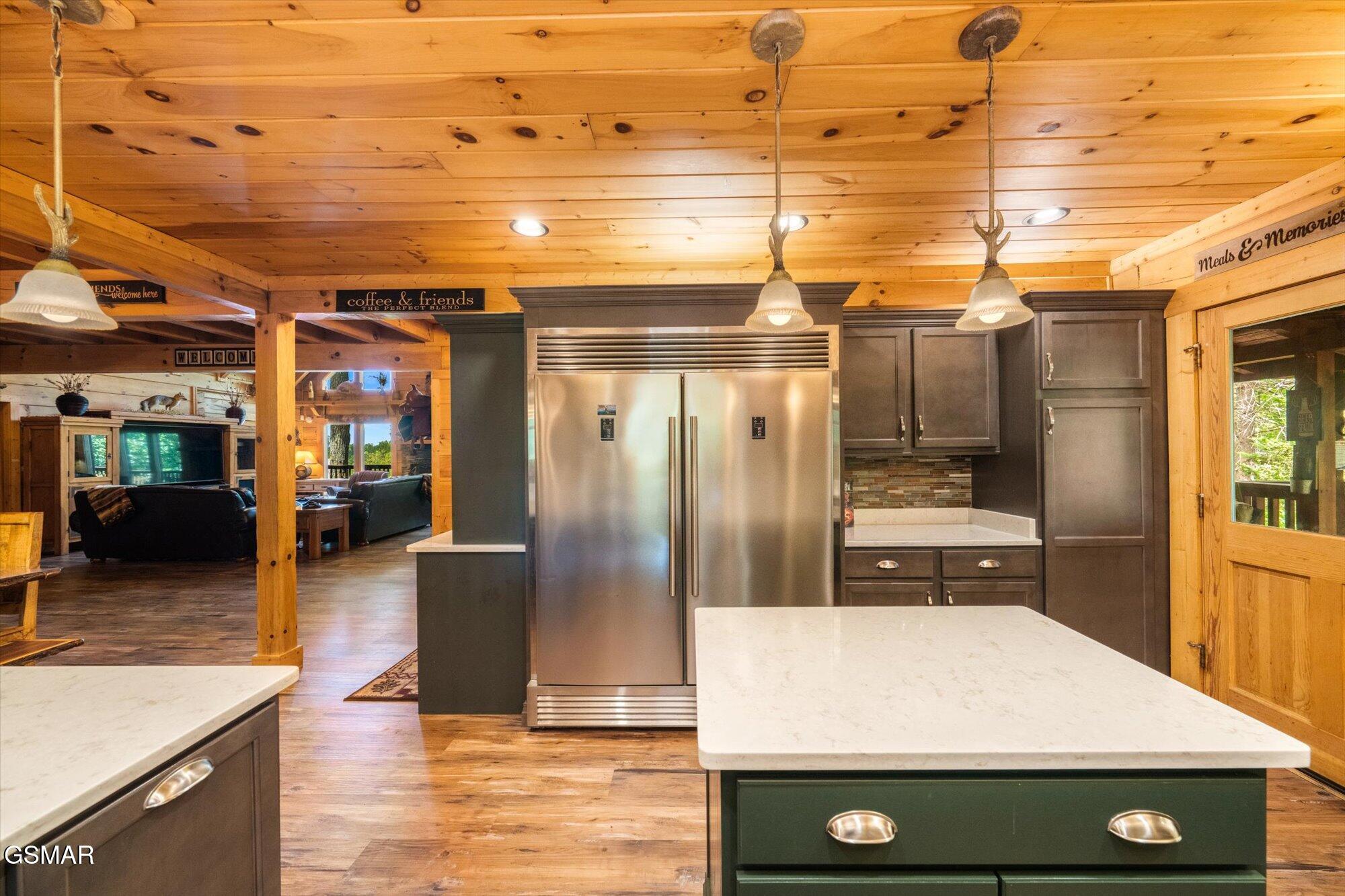 2992 Mountain Memories Way