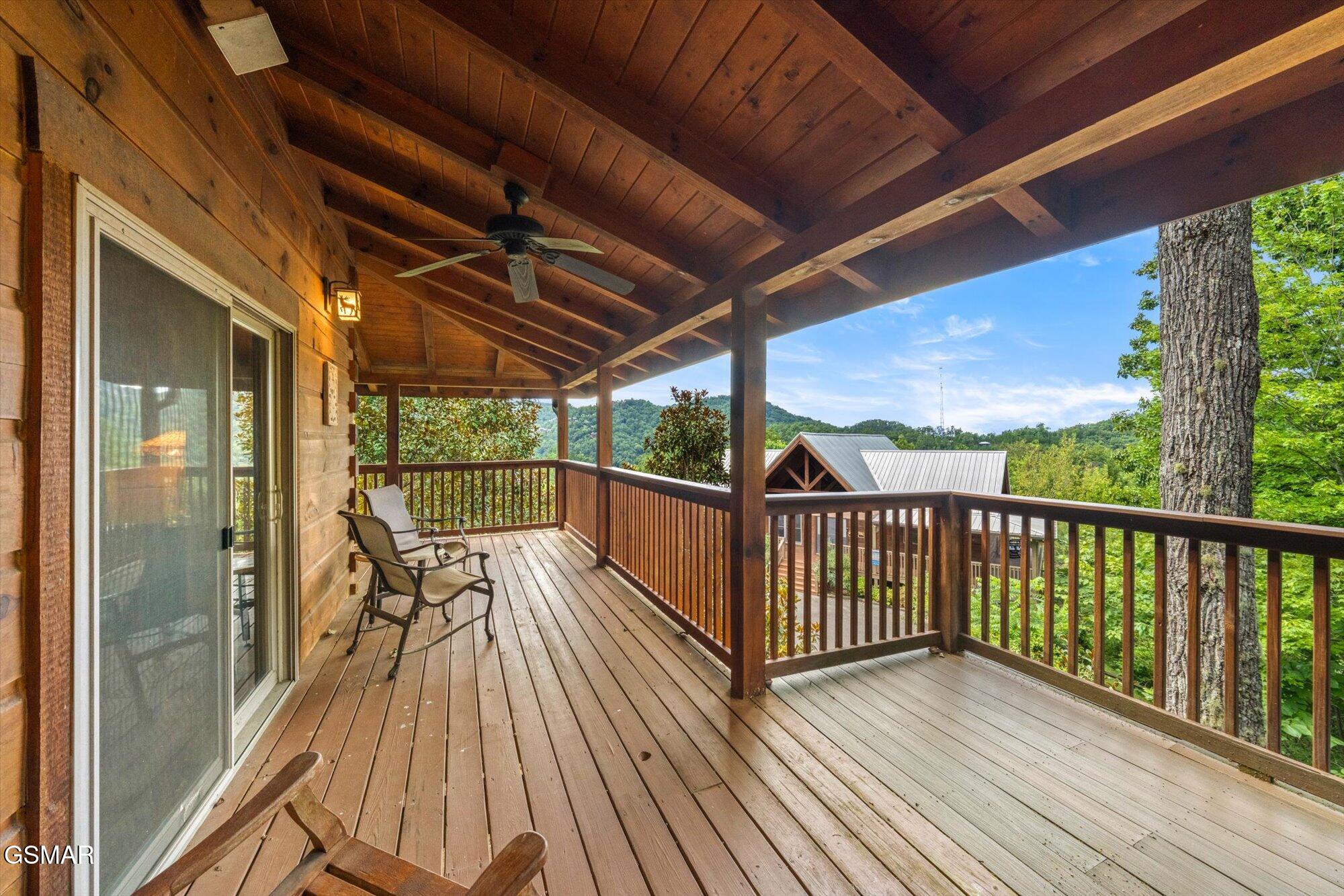 2992 Mountain Memories Way