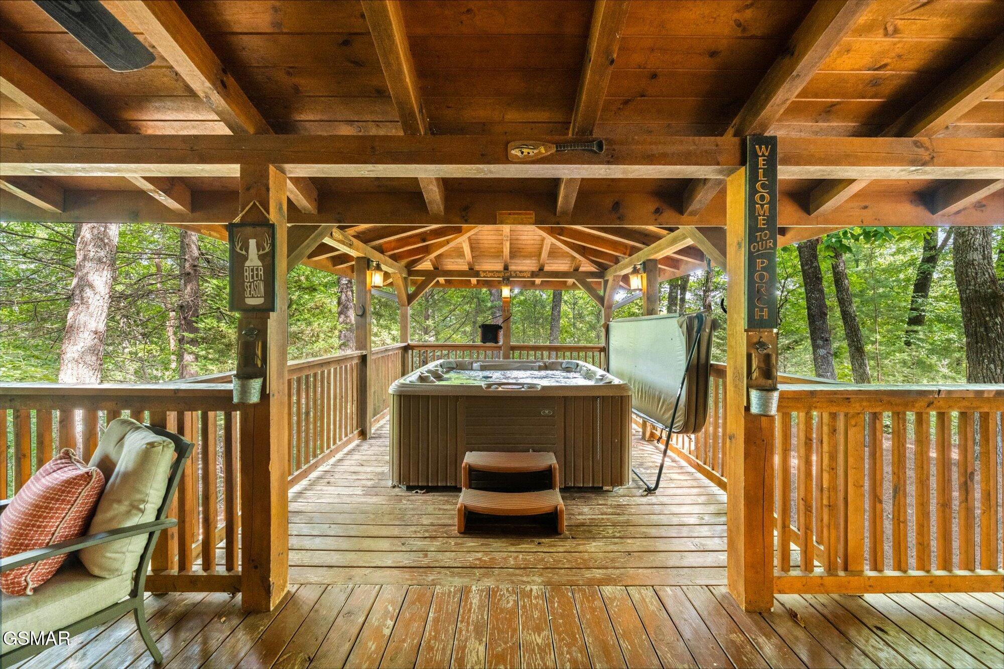 2992 Mountain Memories Way