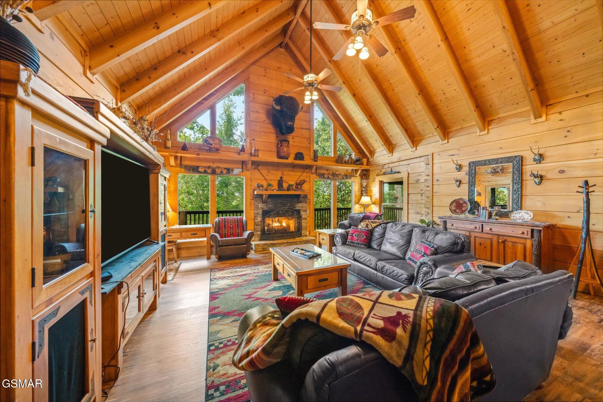 2992 Mountain Memories Way