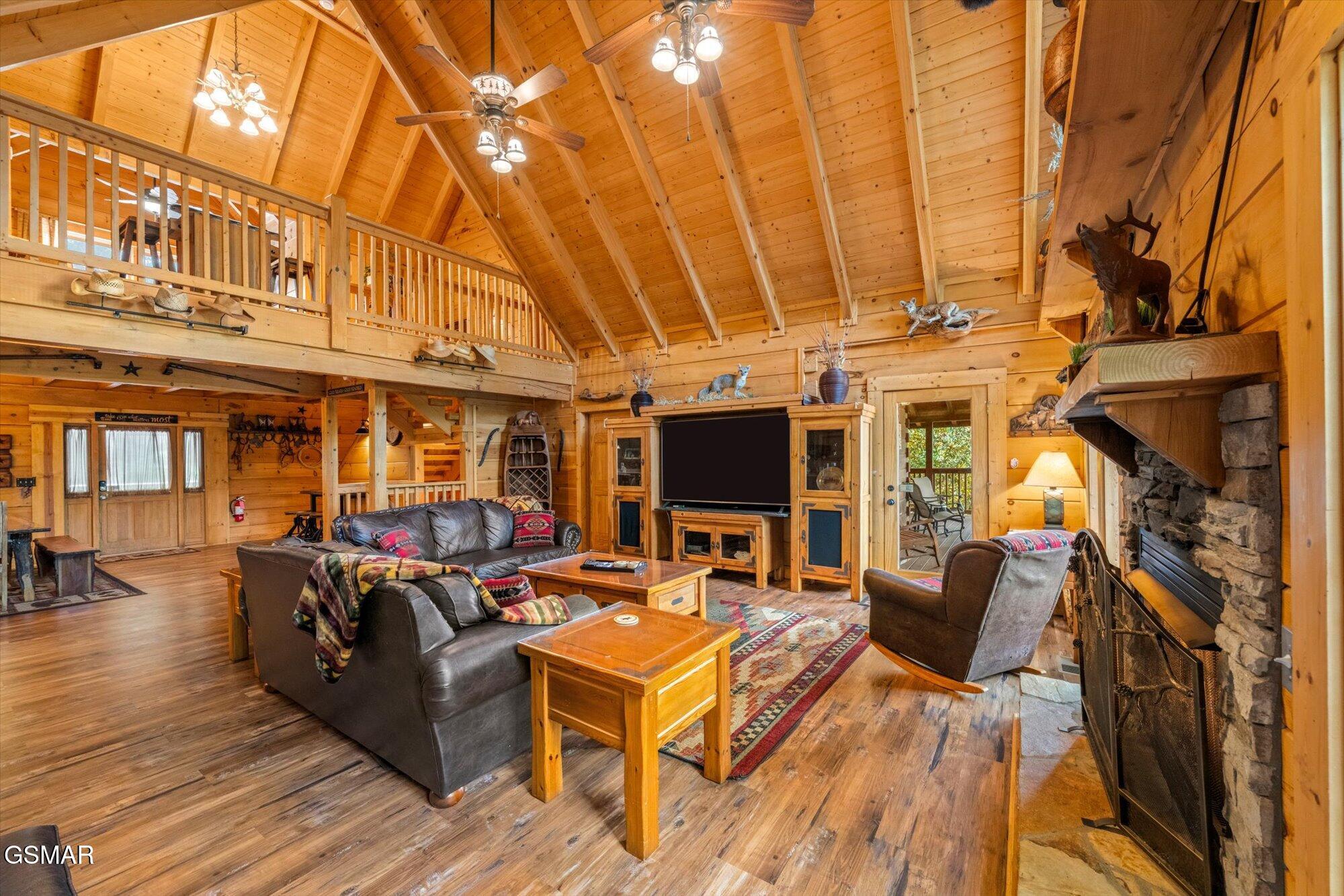 2992 Mountain Memories Way