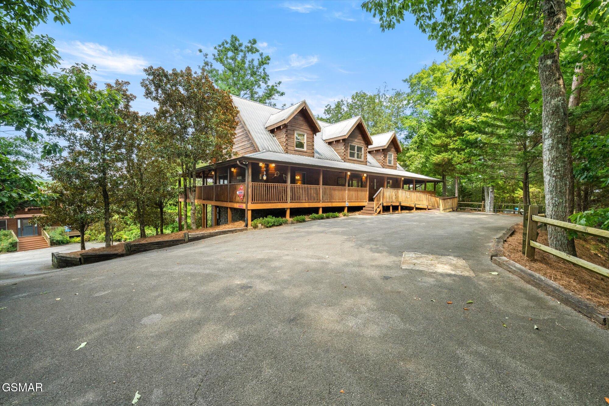 2992 Mountain Memories Way